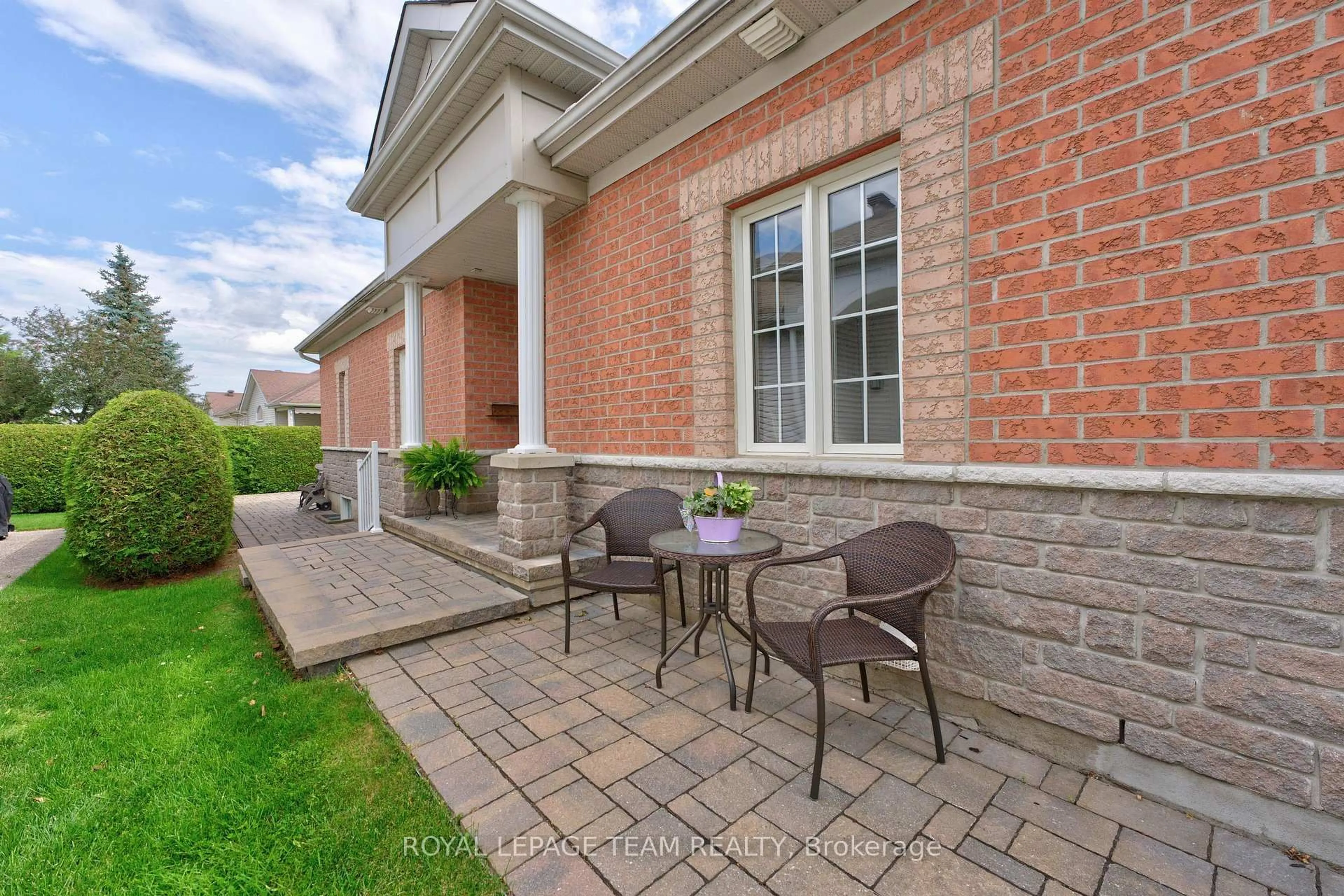 Patio, street for 3 Goldora Private, Kanata Ontario K2T 1K8