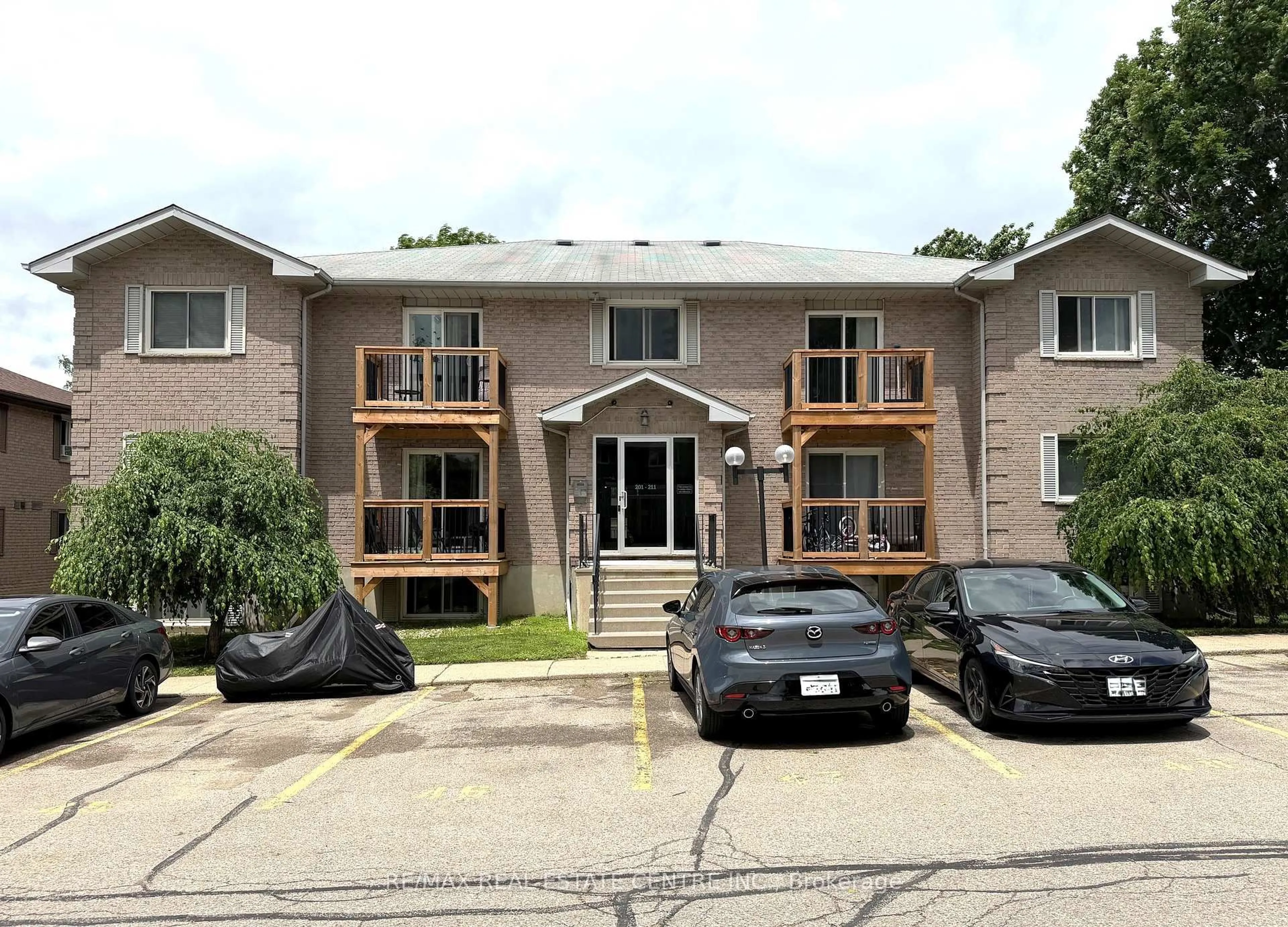 Unknown for 266 Overlea Dr #206, Kitchener Ontario N2M 5N2