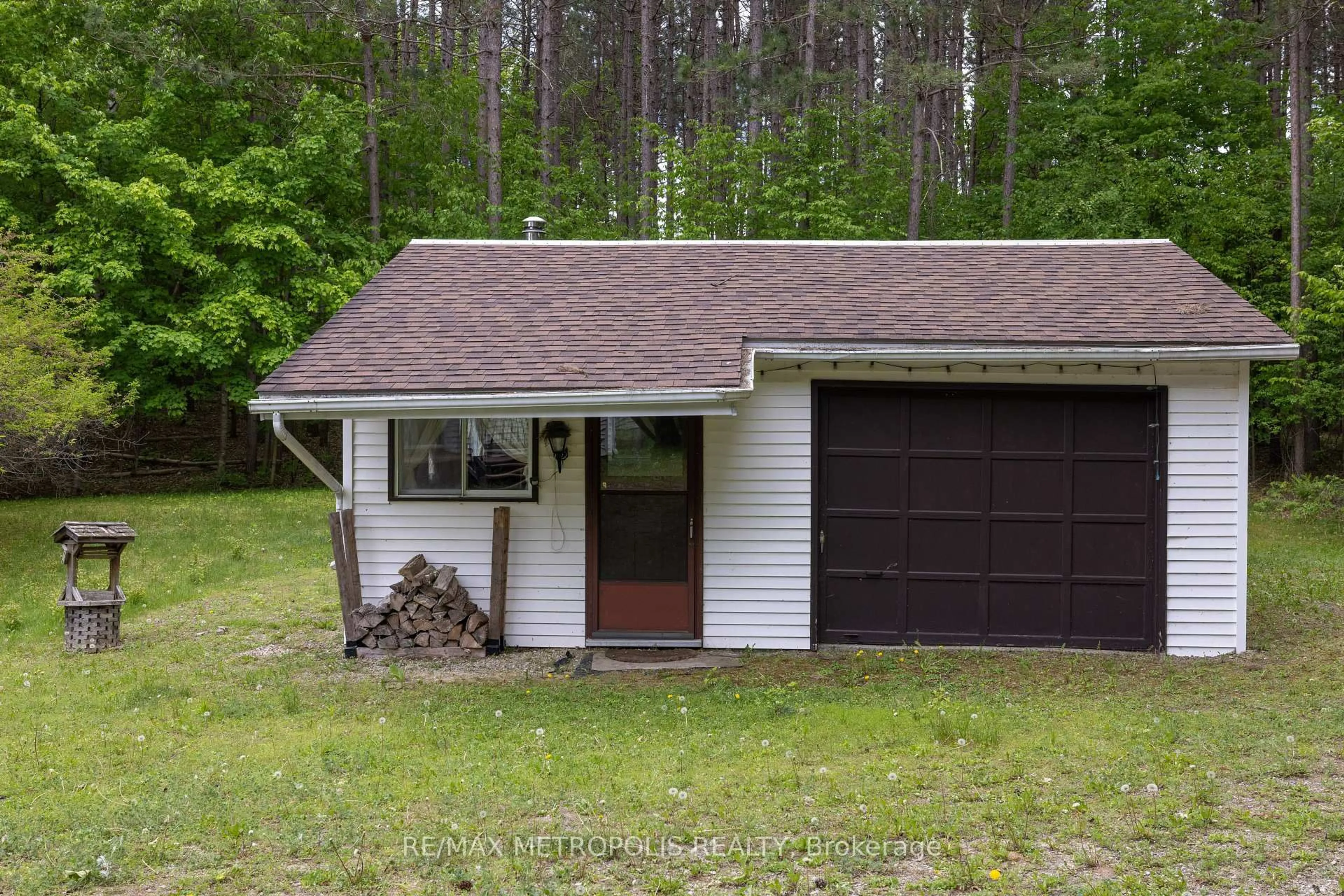 Shed for 763 NARROWS LOCK Rd #114, Rideau Lakes Ontario K0G 1V0