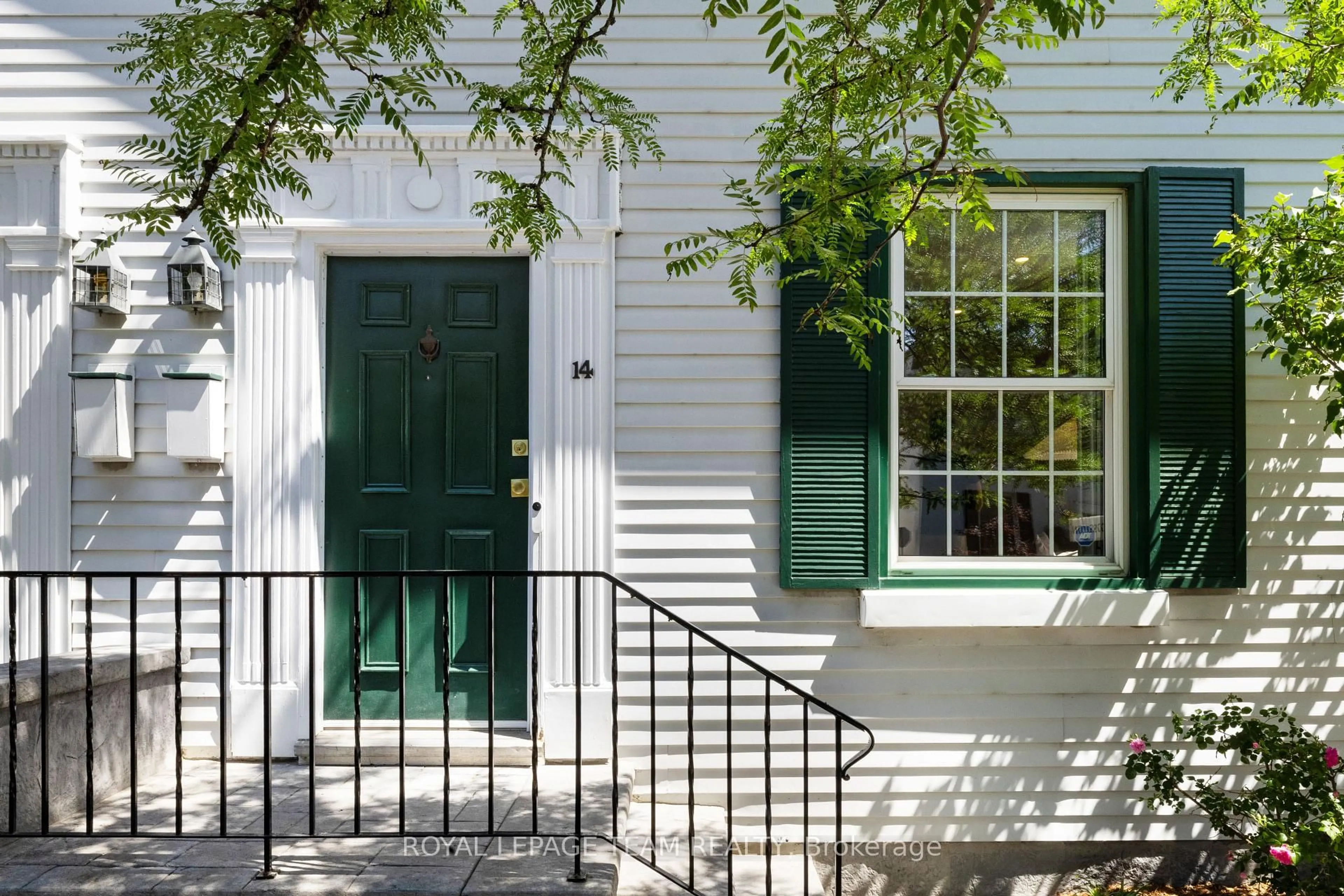 Unknown for 14 Crichton St, Ottawa Ontario K1M 2E2