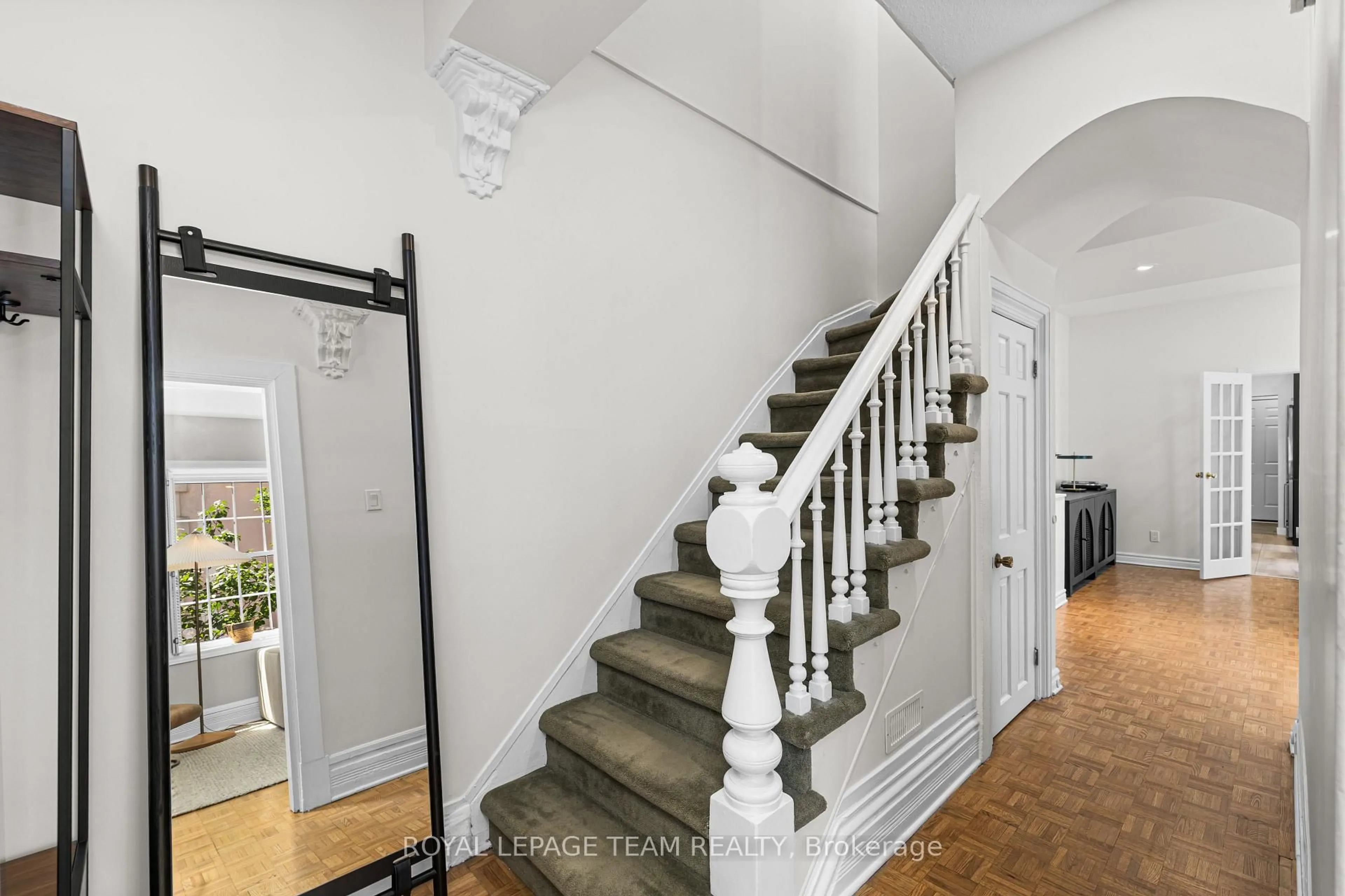 Unknown for 14 Crichton St, Ottawa Ontario K1M 2E2