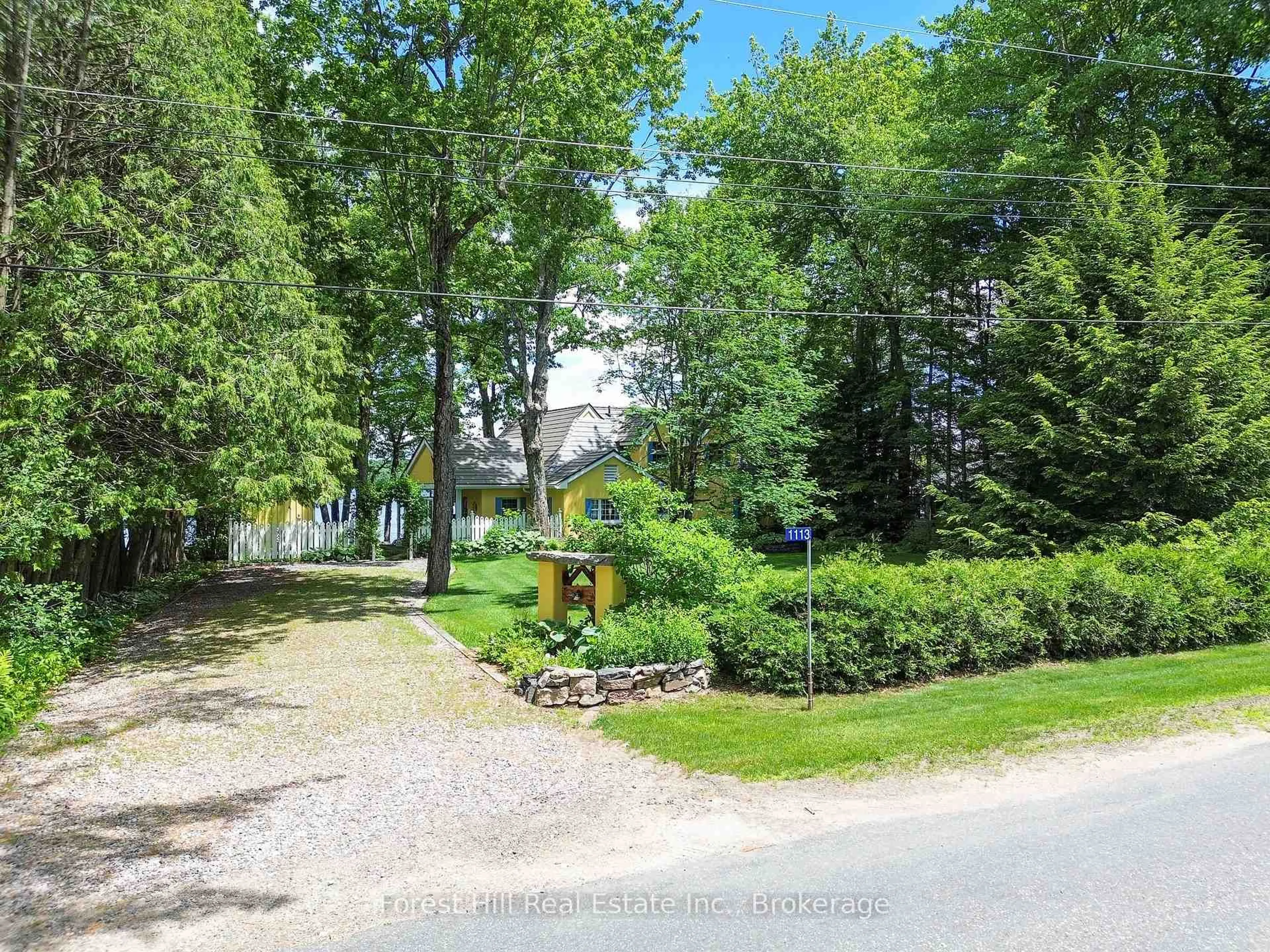 A pic from outside/outdoor area/front of a property/back of a property/a pic from drone, street for 1113 Dudley Rd, Muskoka Lakes Ontario P0C 1A0