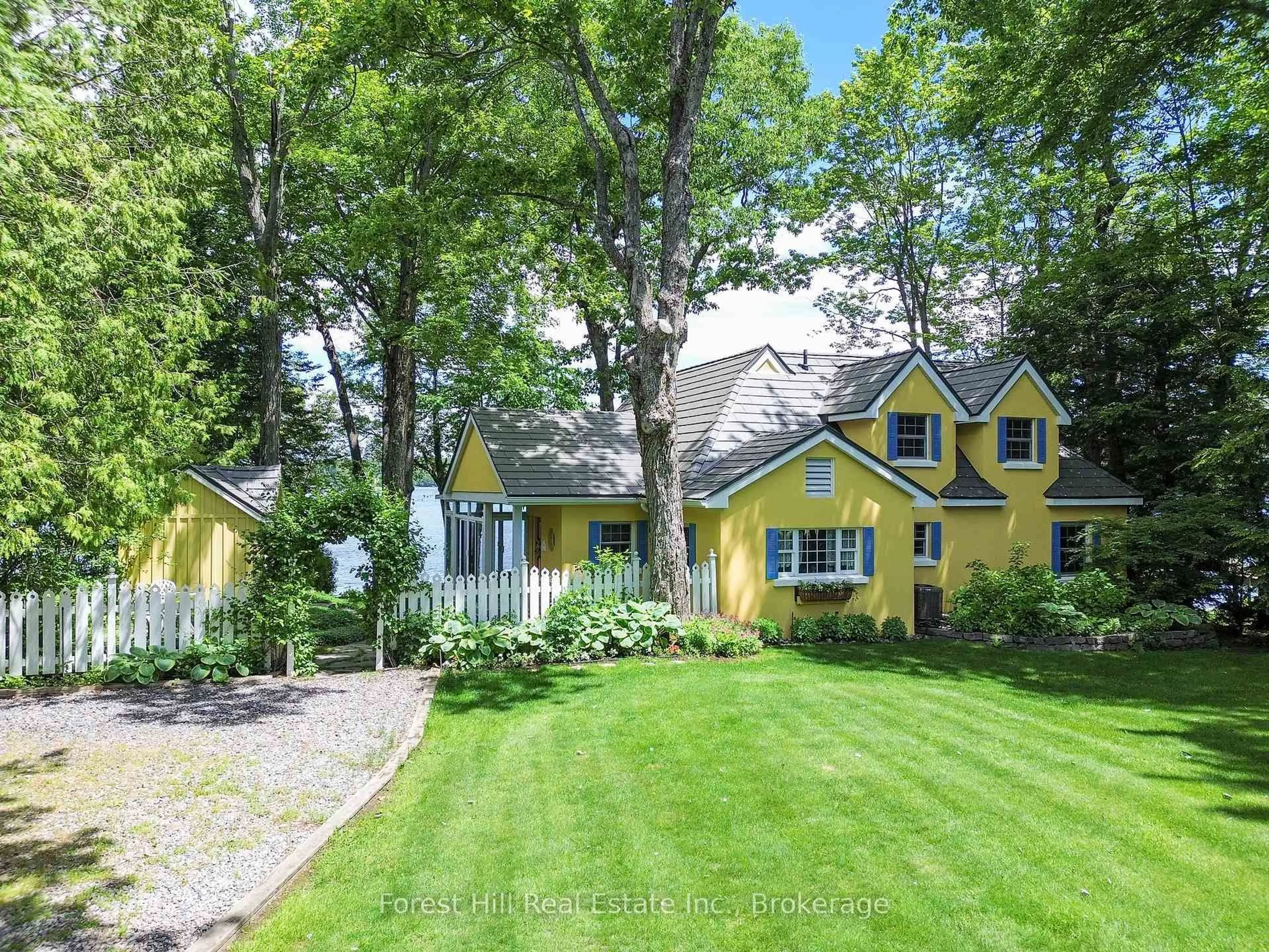 A pic from outside/outdoor area/front of a property/back of a property/a pic from drone, street for 1113 Dudley Rd, Muskoka Lakes Ontario P0C 1A0