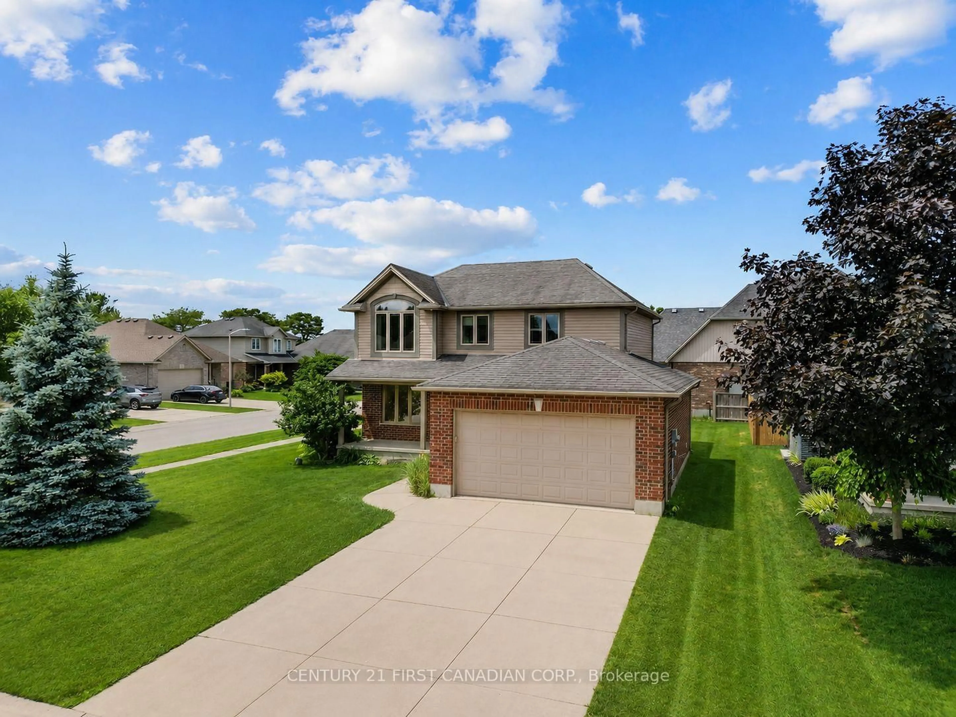 A pic from outside/outdoor area/front of a property/back of a property/a pic from drone, street for 126 Radcliffe Cres, Lucan Biddulph Ontario N0M 2J0