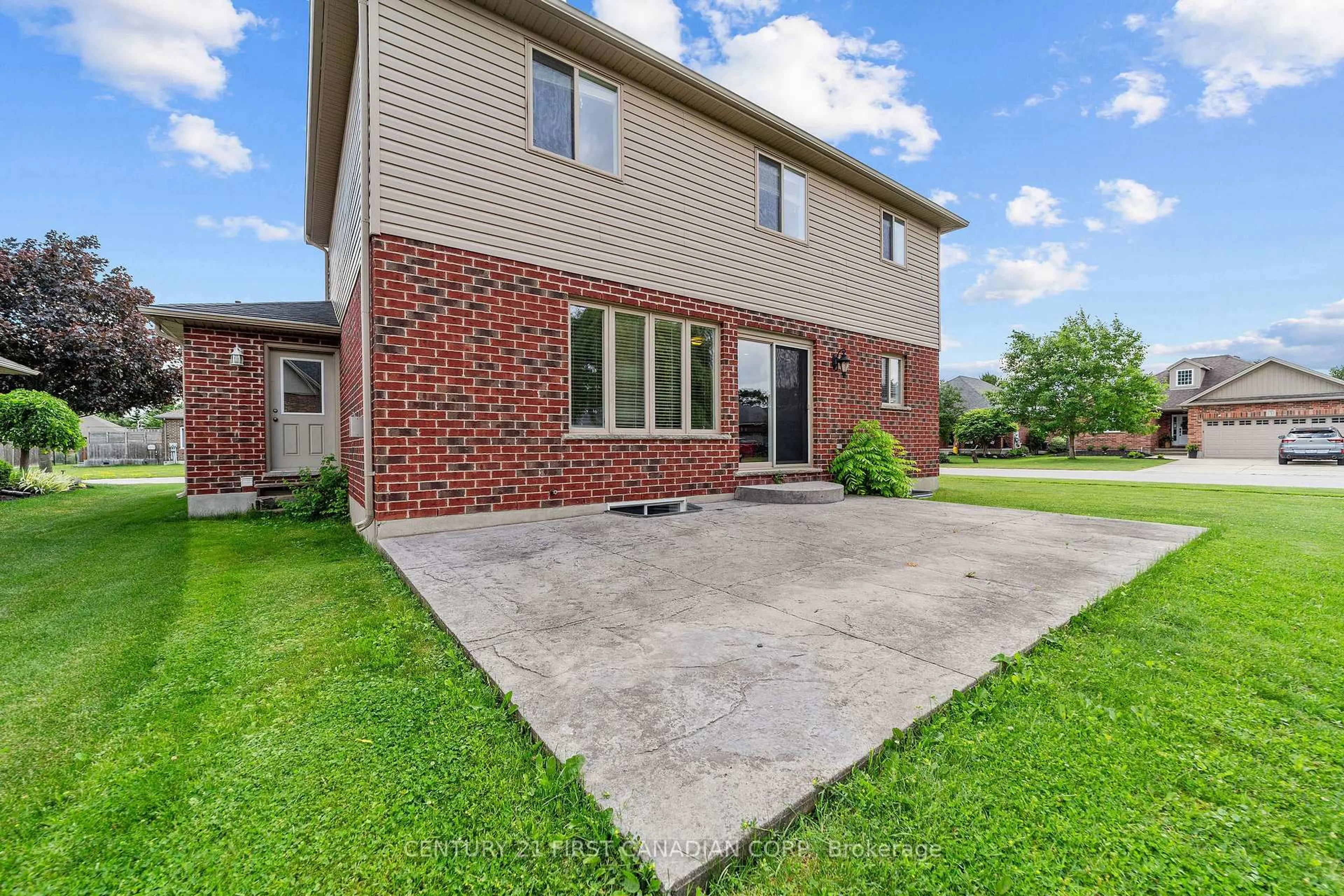 Unknown for 126 Radcliffe Cres, Lucan Biddulph Ontario N0M 2J0