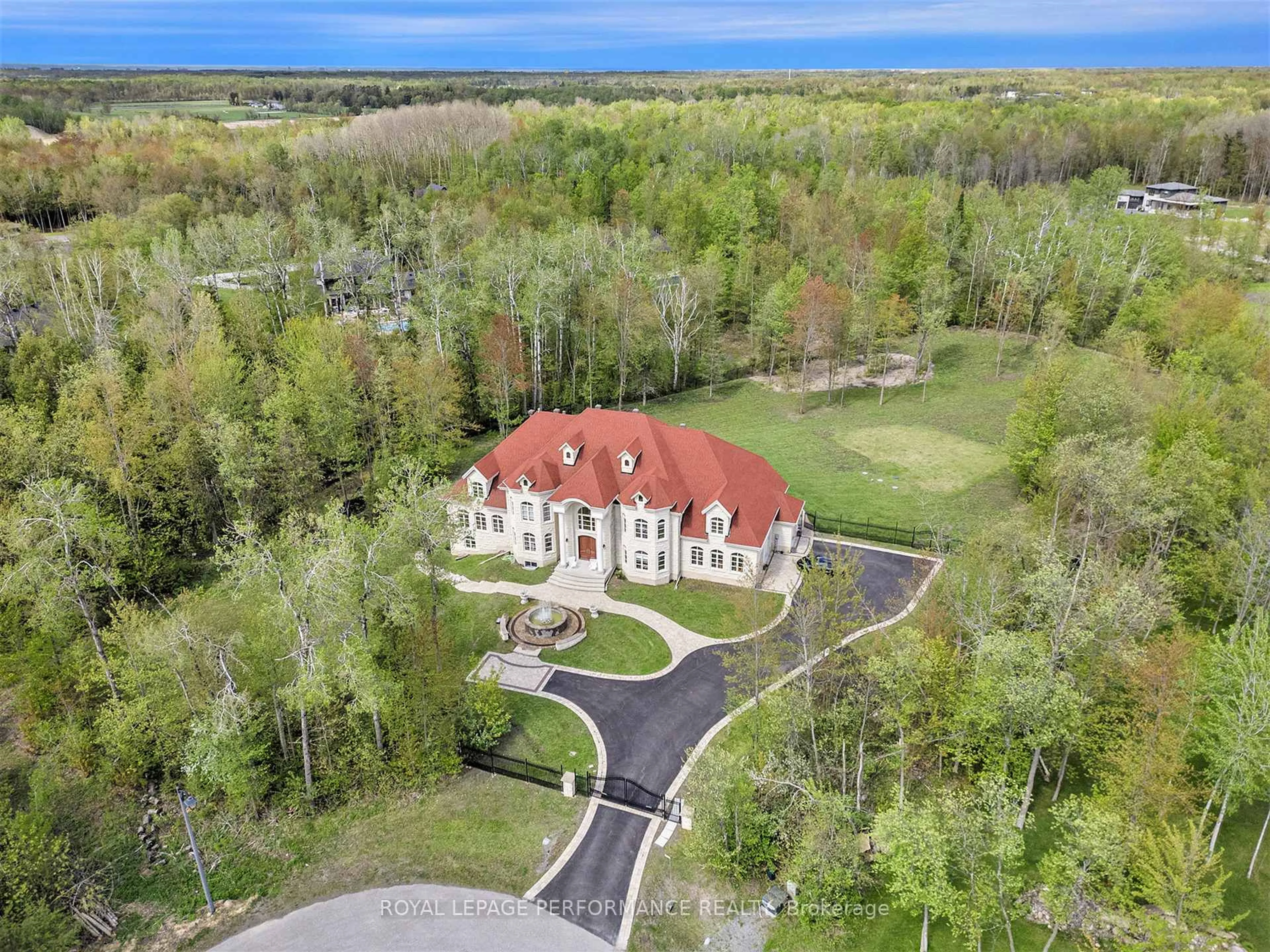 A pic from outside/outdoor area/front of a property/back of a property/a pic from drone, water/lake/river/ocean view for 1413 BLACKHORSE Crt, Manotick Ontario K4M 0A6