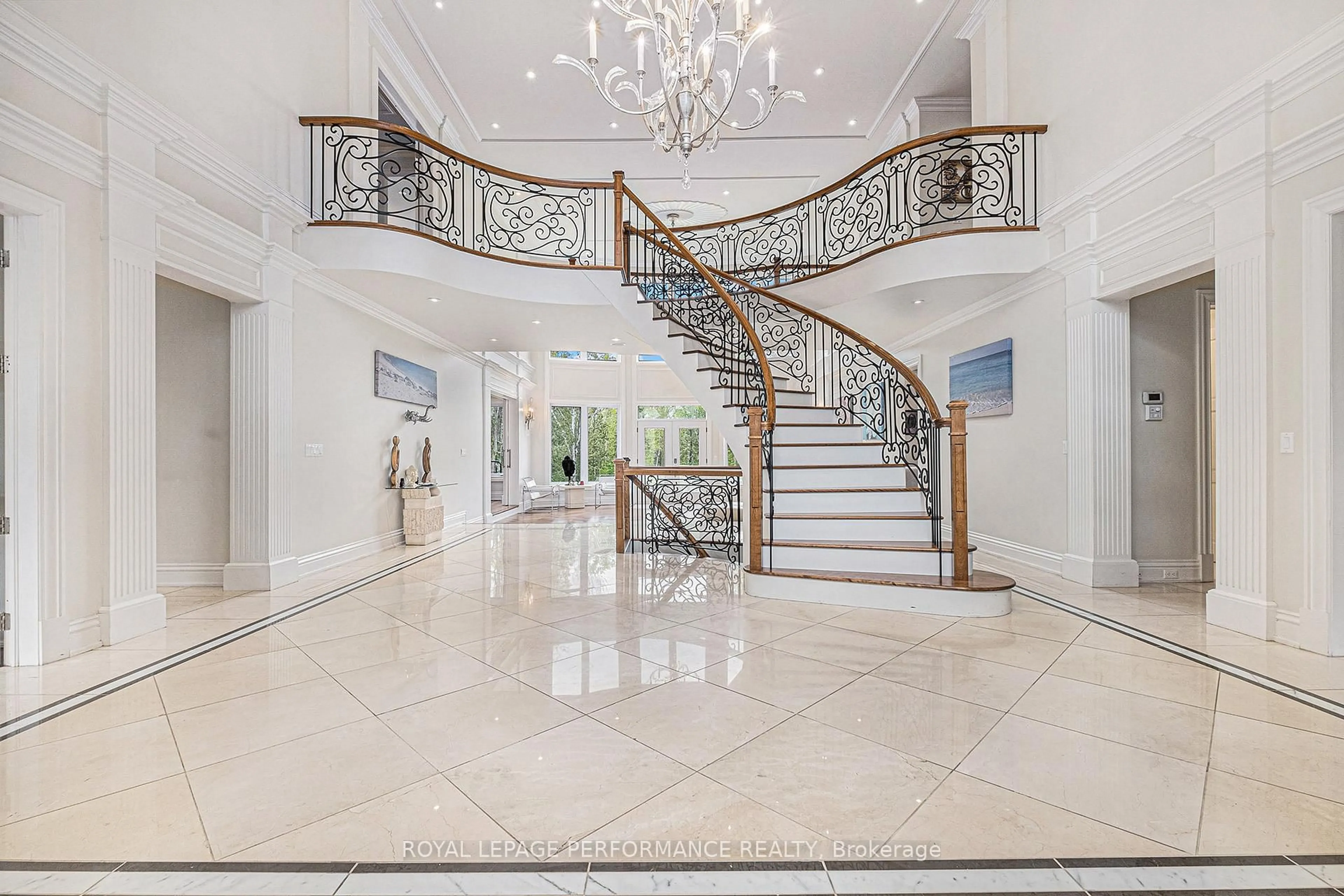 Indoor foyer for 1413 BLACKHORSE Crt, Manotick Ontario K4M 0A6