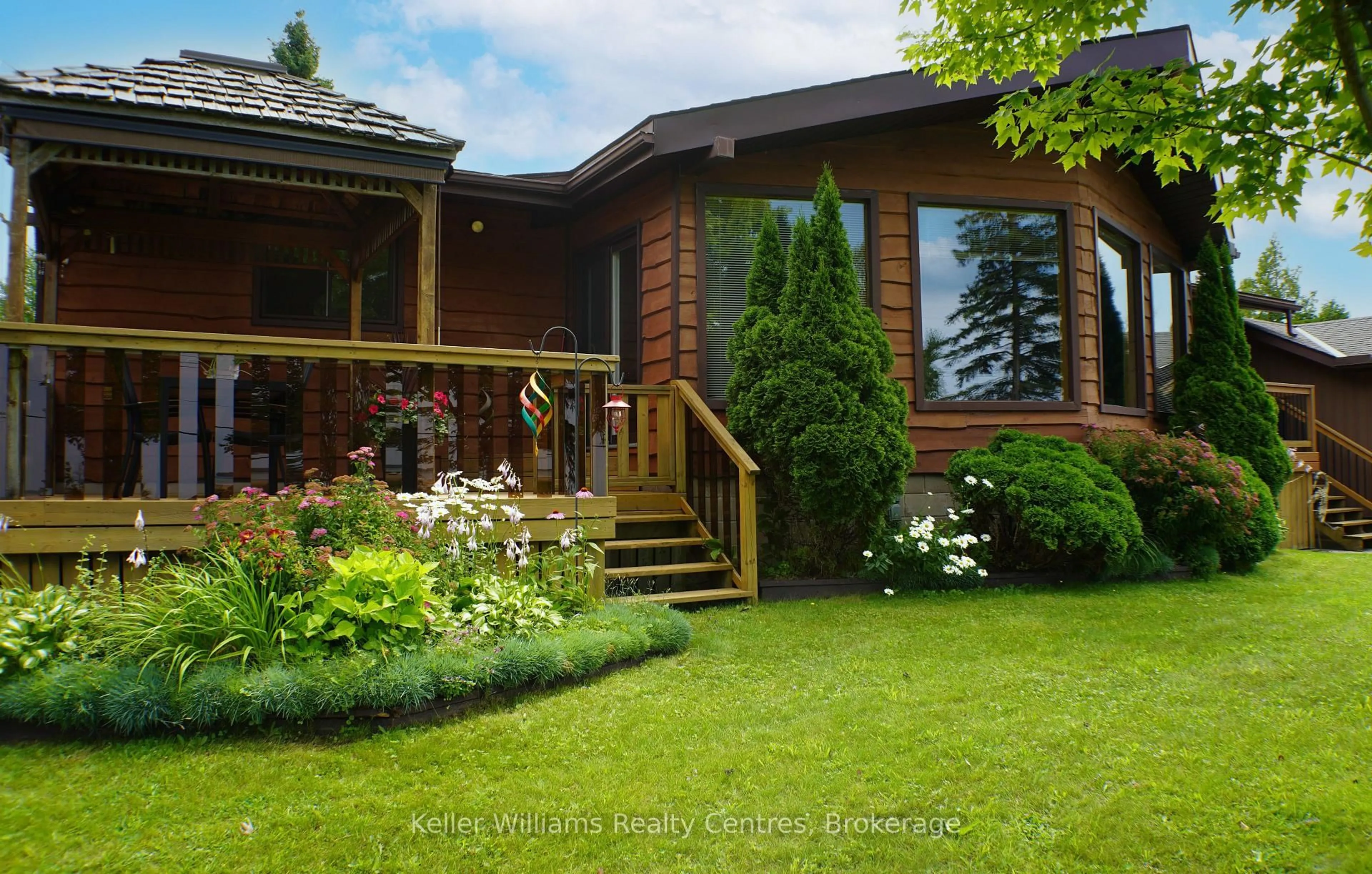 Home with brick exterior material, unknown for 453 Shoreline Ave, South Bruce Peninsula Ontario N0H 2T0