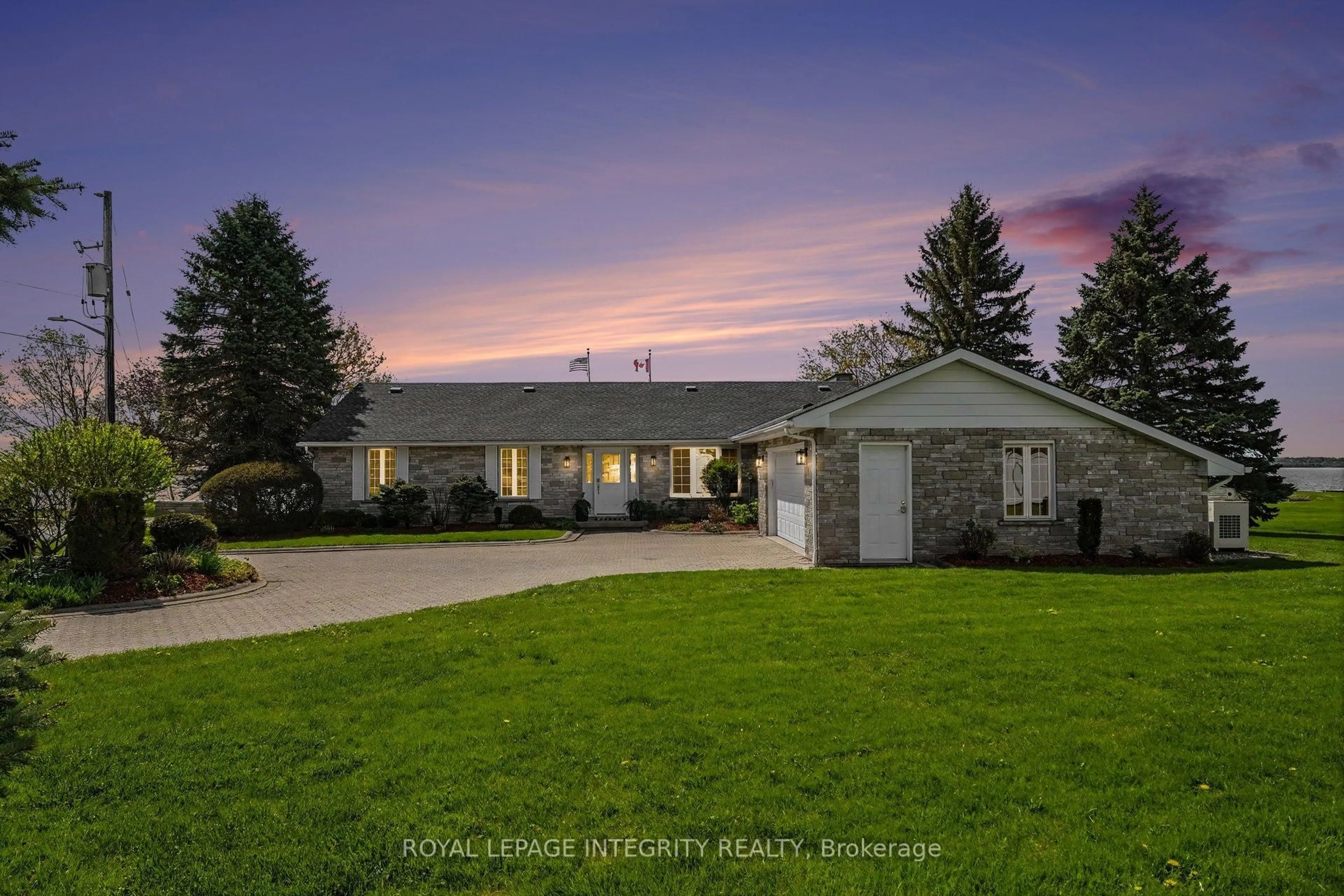 A pic from outside/outdoor area/front of a property/back of a property/a pic from drone, street for 4 Reilly St, Prescott Ontario K0E 1T0