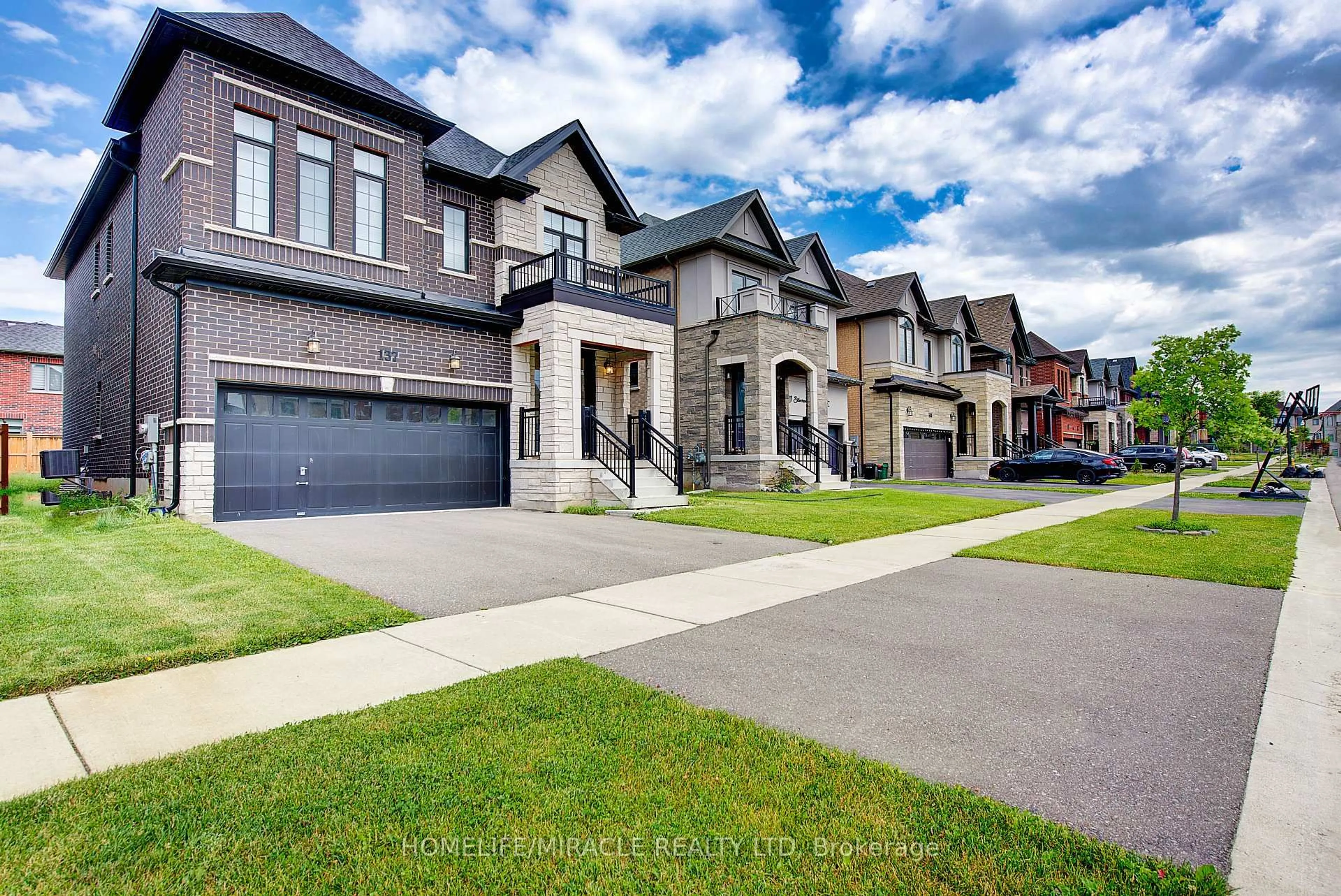 Home with brick exterior material, street for 137 Silverwood Cres, Woodstock Ontario N4T 0M6