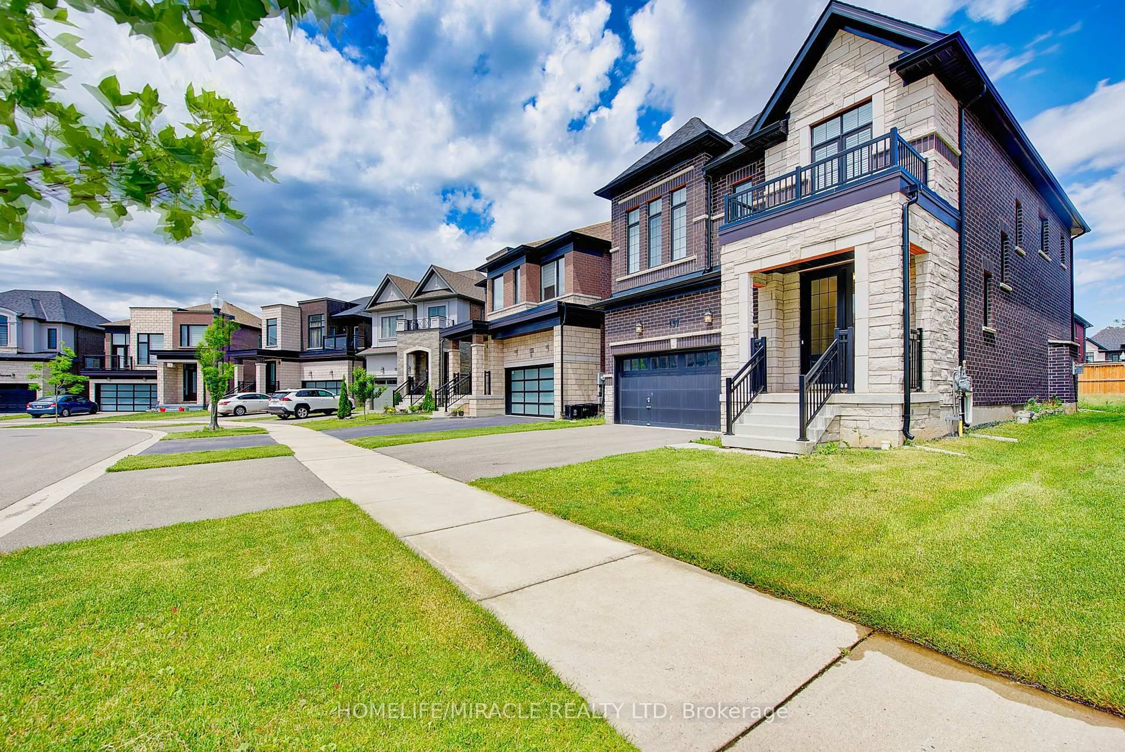 Home with brick exterior material, street for 137 Silverwood Cres, Woodstock Ontario N4T 0M6