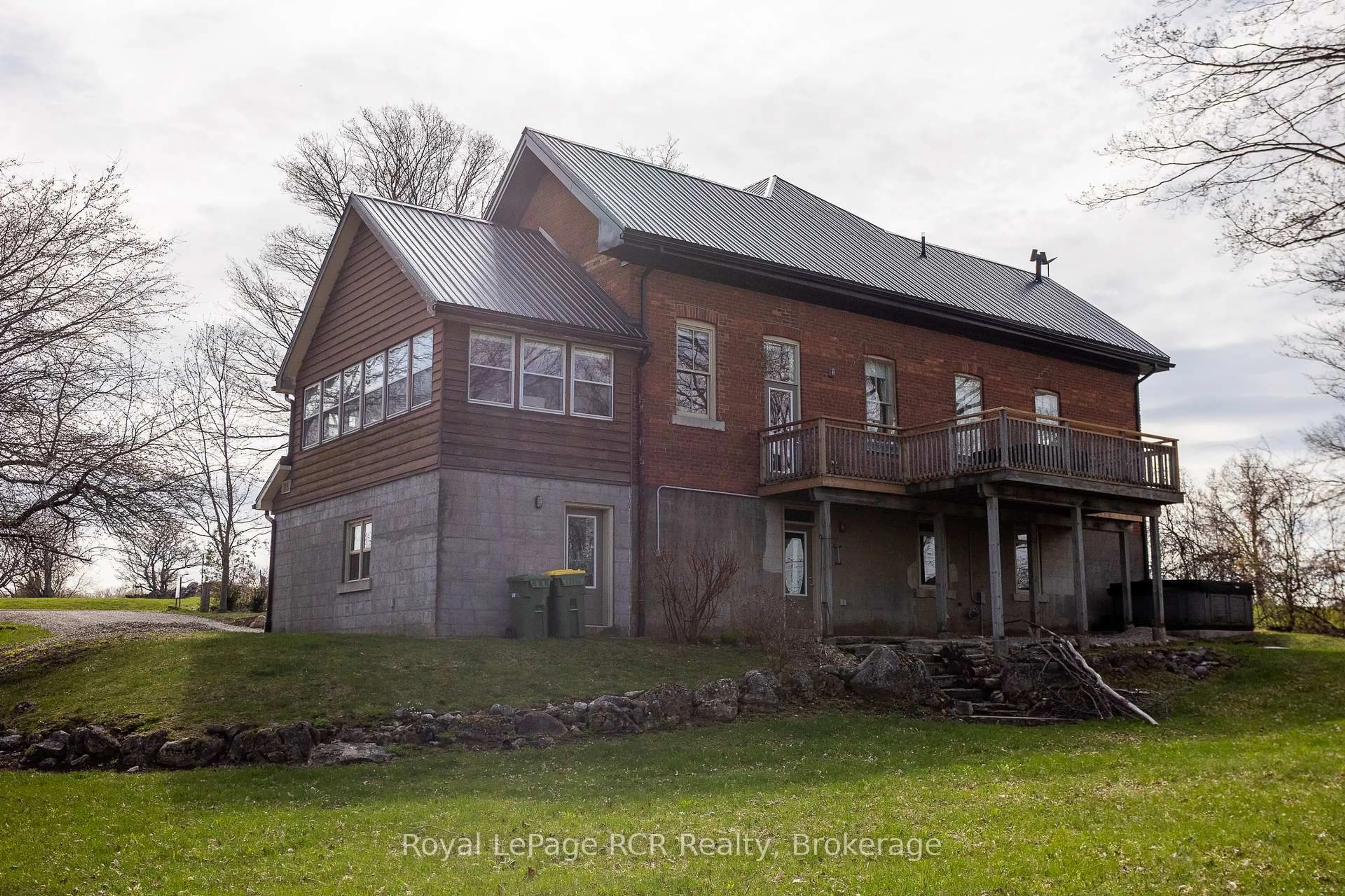 A pic from outside/outdoor area/front of a property/back of a property/a pic from drone, building for 136630 Grey Road 12, Grey Highlands Ontario N4L 1W6