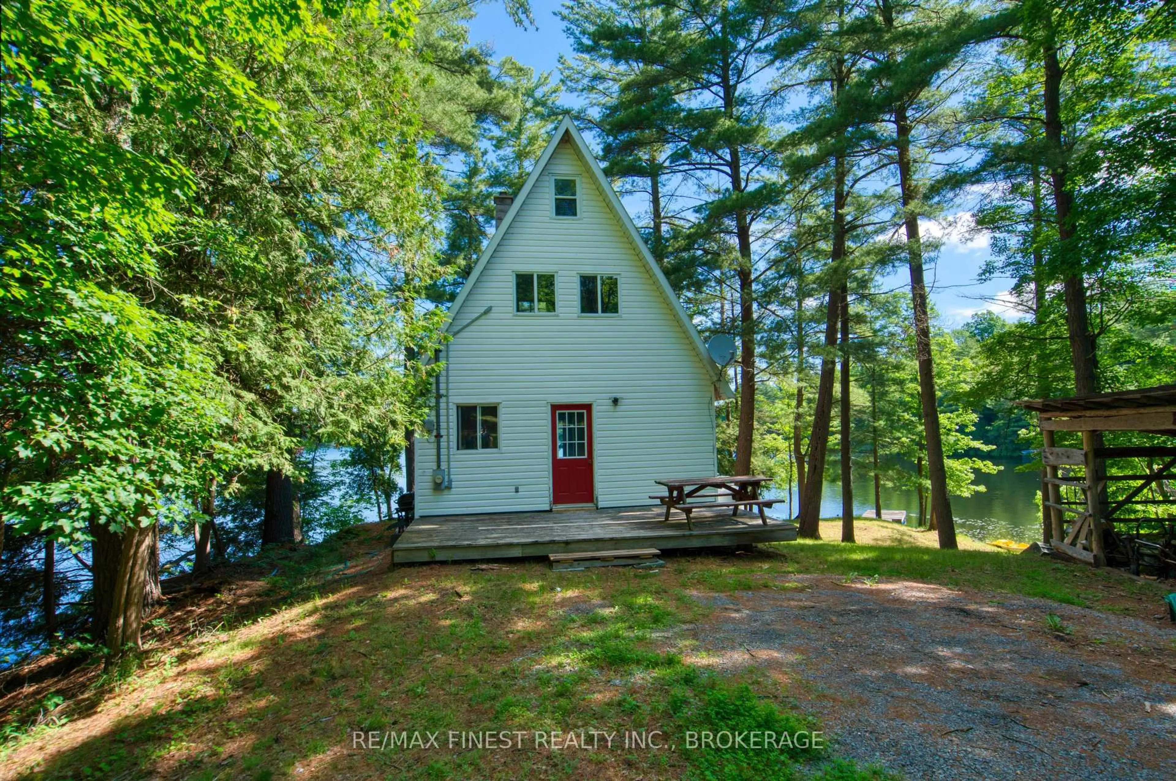 Unknown for 1086 Salamander Lane, Sydenham Ontario K0H 2T0