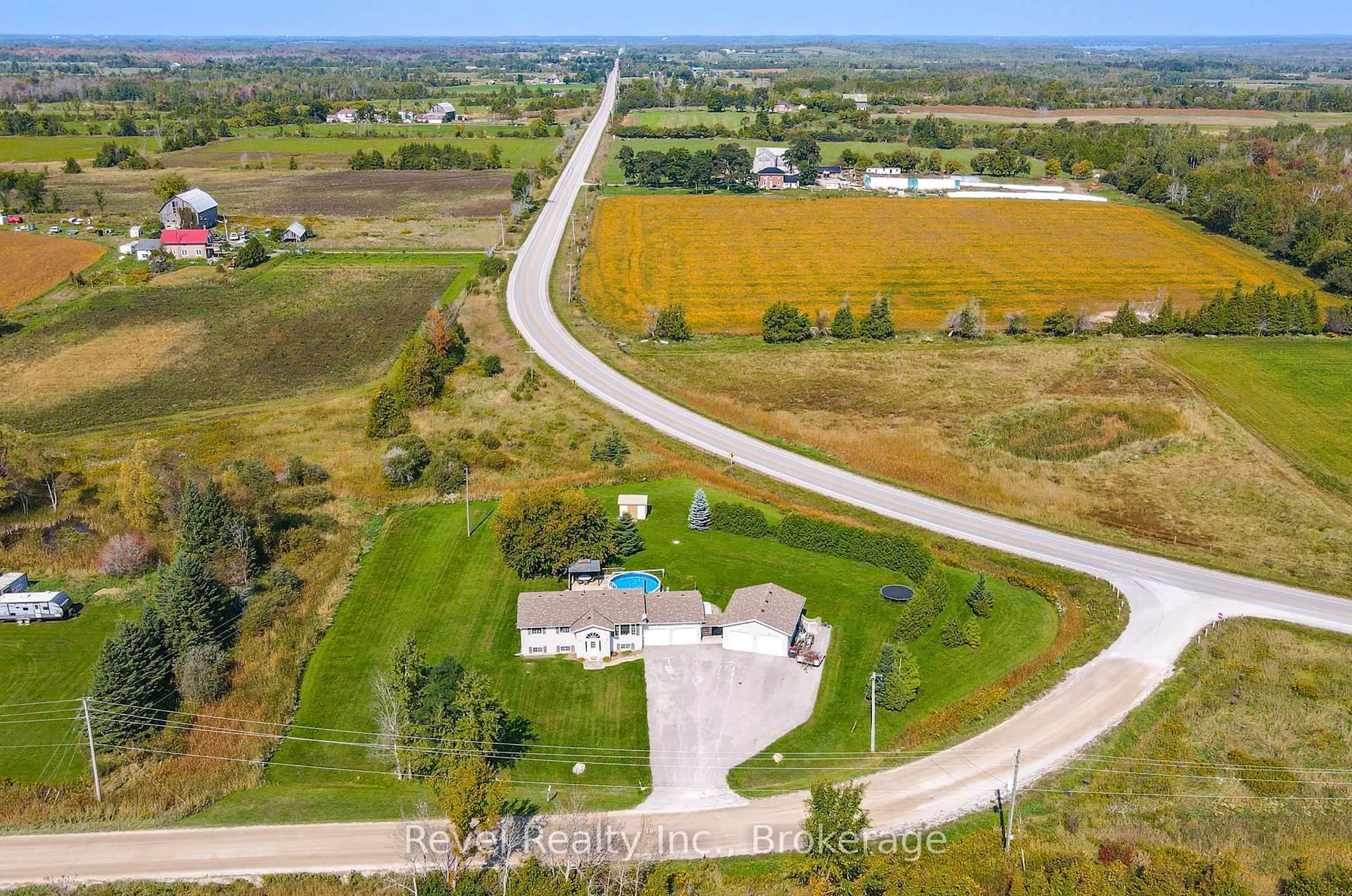 A pic from outside/outdoor area/front of a property/back of a property/a pic from drone, street for 477 Four Points Rd, Kawartha Lakes Ontario K0M 1L0