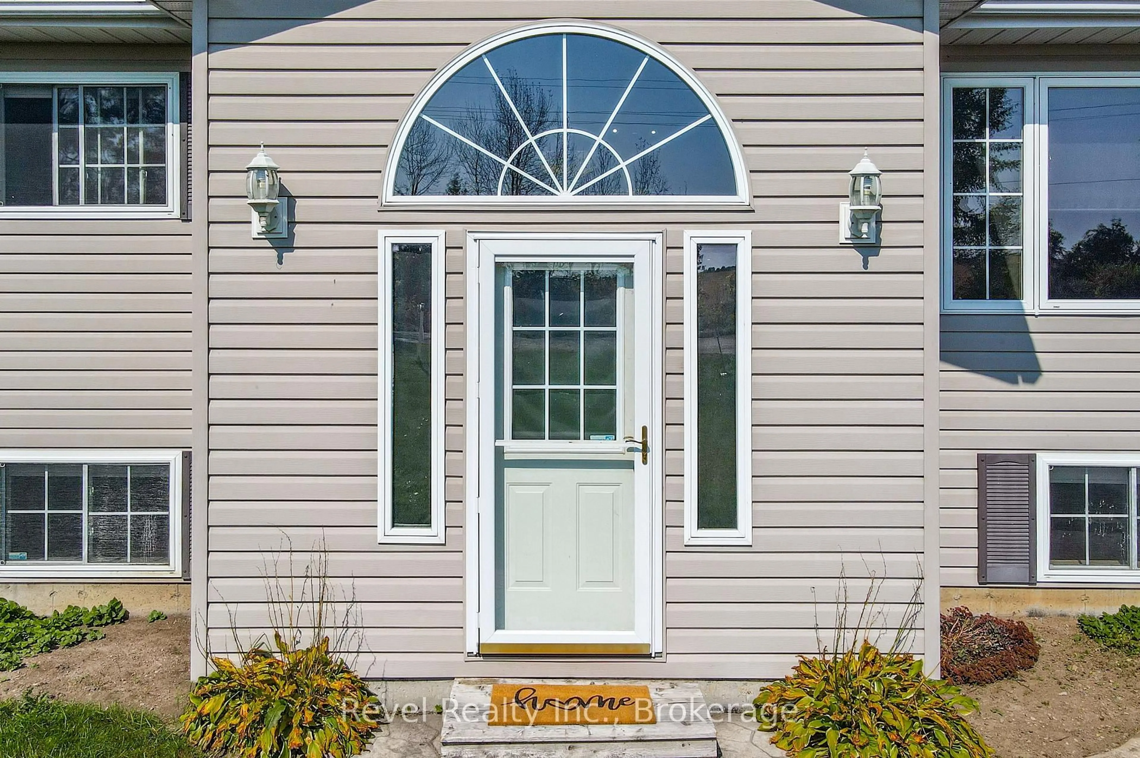 Home with vinyl exterior material, street for 477 Four Points Rd, Kawartha Lakes Ontario K0M 1L0