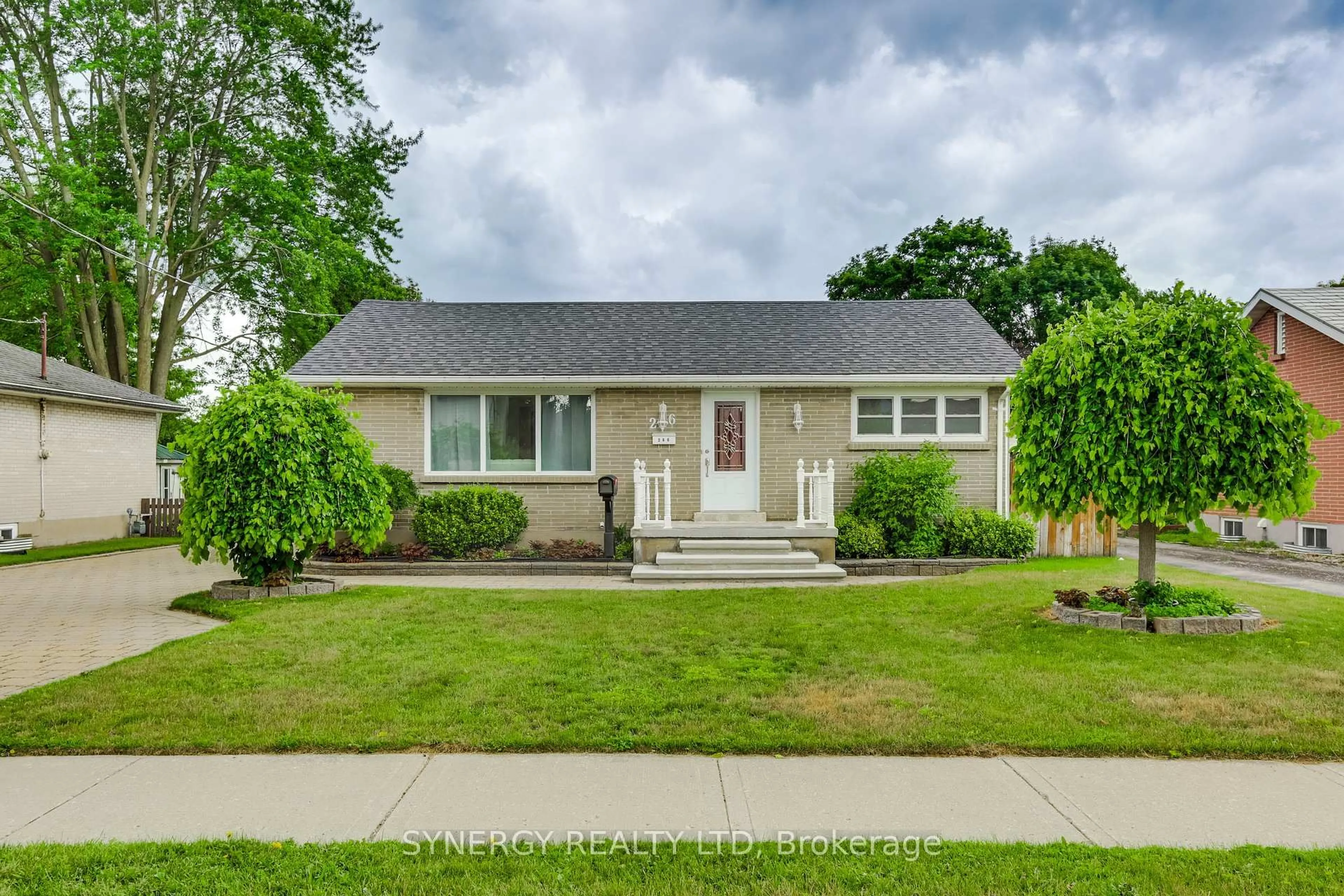 Home with vinyl exterior material, street for 266 Adelaide St, Strathroy-Caradoc Ontario N7G 2V8