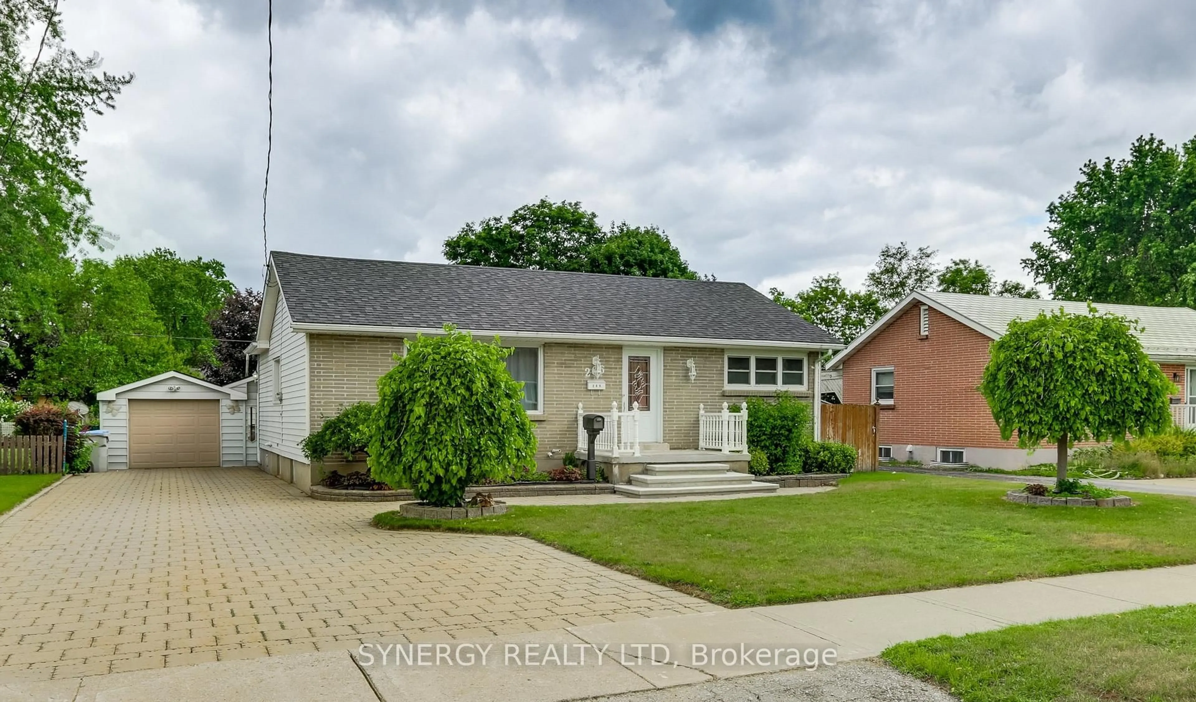 Home with vinyl exterior material, street for 266 Adelaide St, Strathroy-Caradoc Ontario N7G 2V8