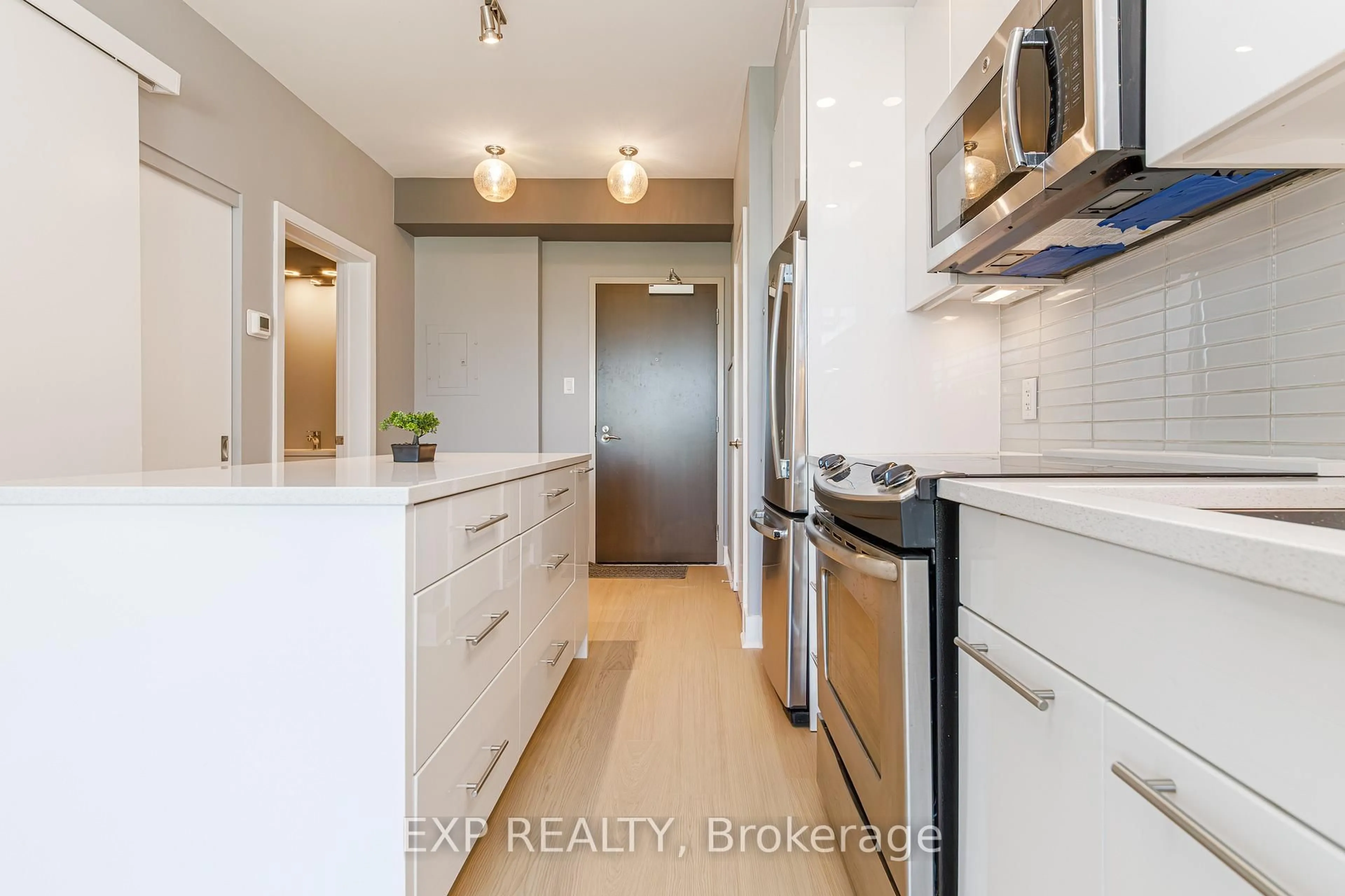 Unknown for 88 RICHMOND Rd #209, Ottawa Ontario K1Z 0B1