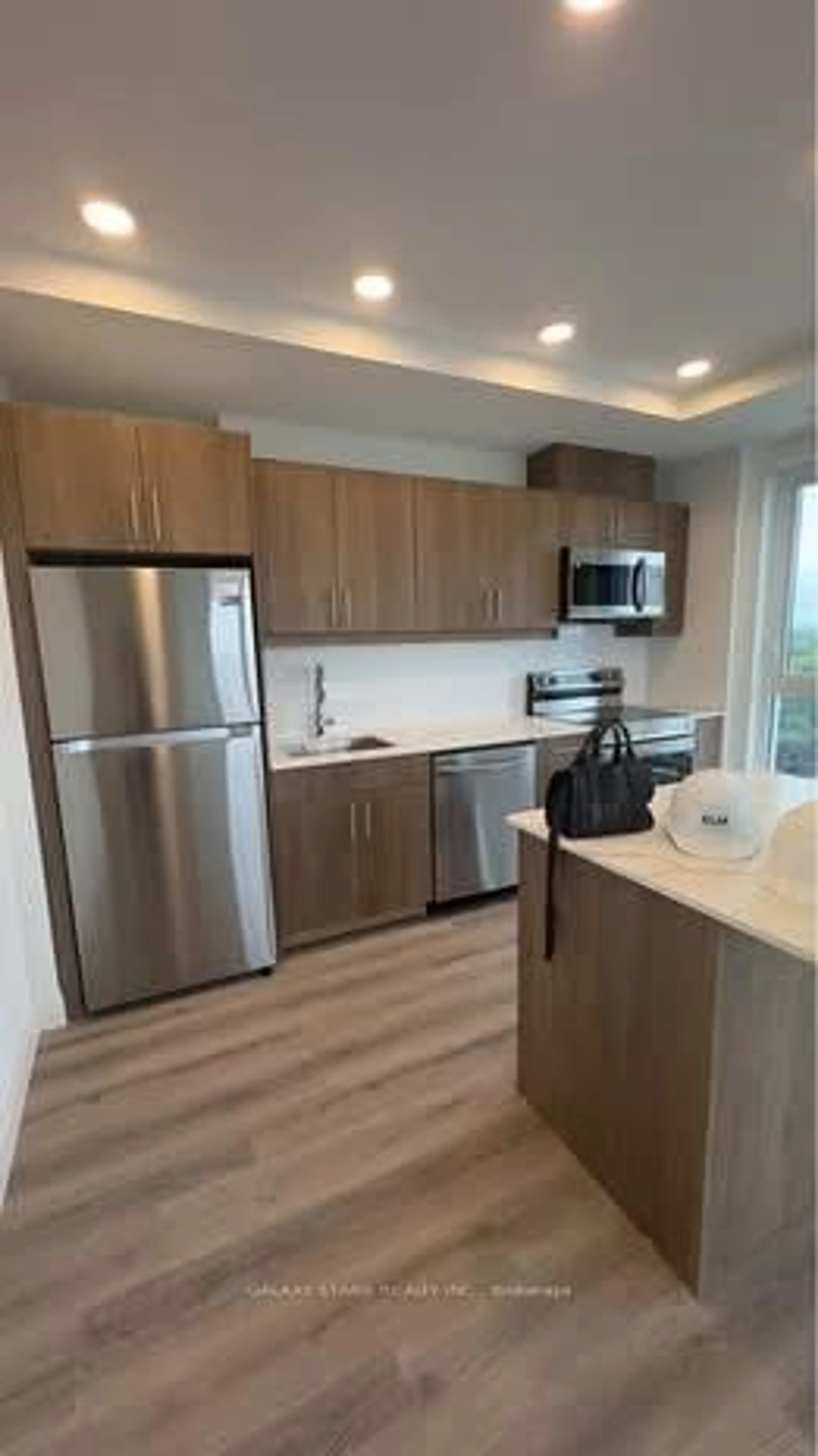 Standard kitchen, wood/laminate floor for 1333 Weber St #1103, Kitchener Ontario N2A 1C2