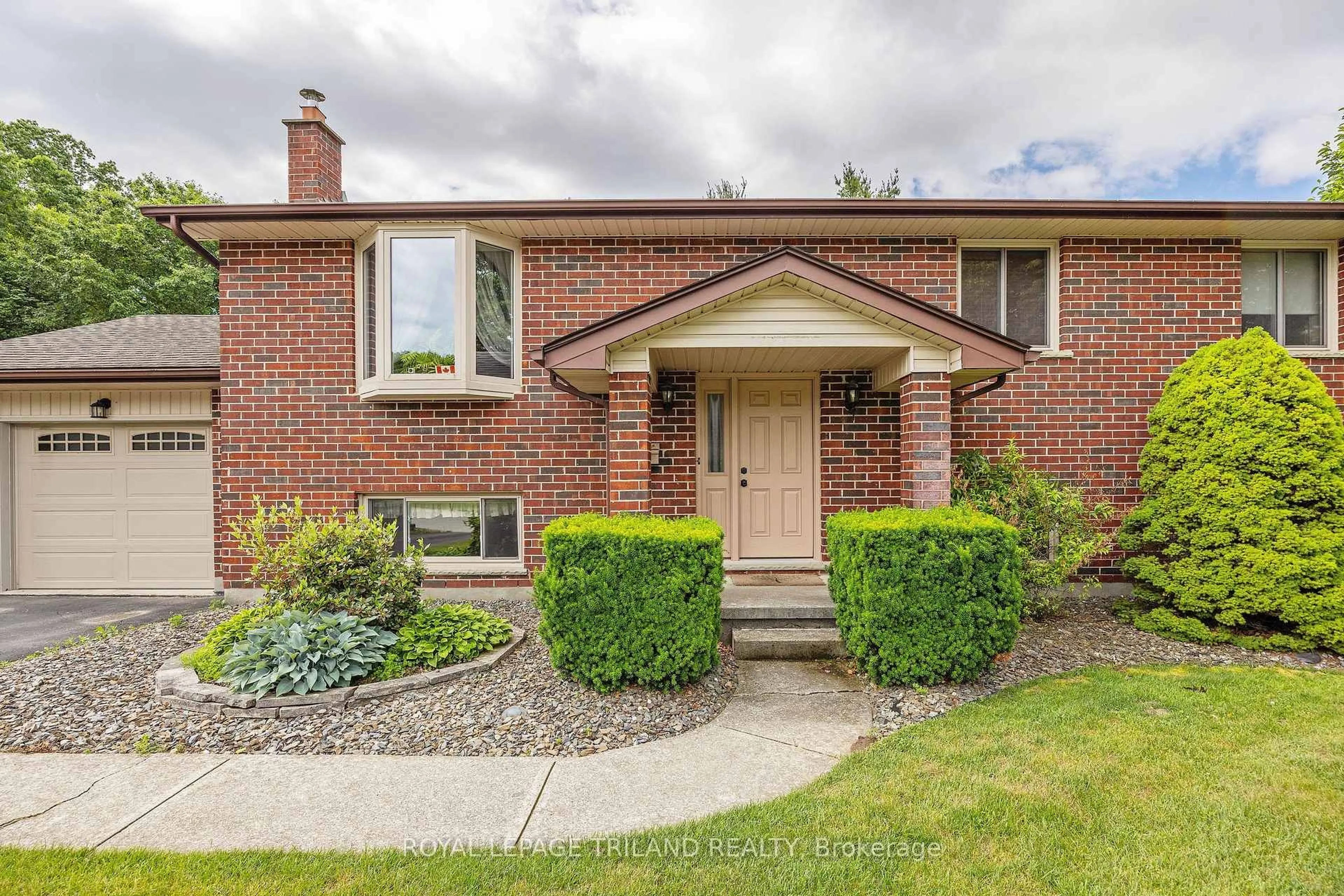 Home with brick exterior material, street for 597 SEBURN Dr, Strathroy-Caradoc Ontario N0L 1W0