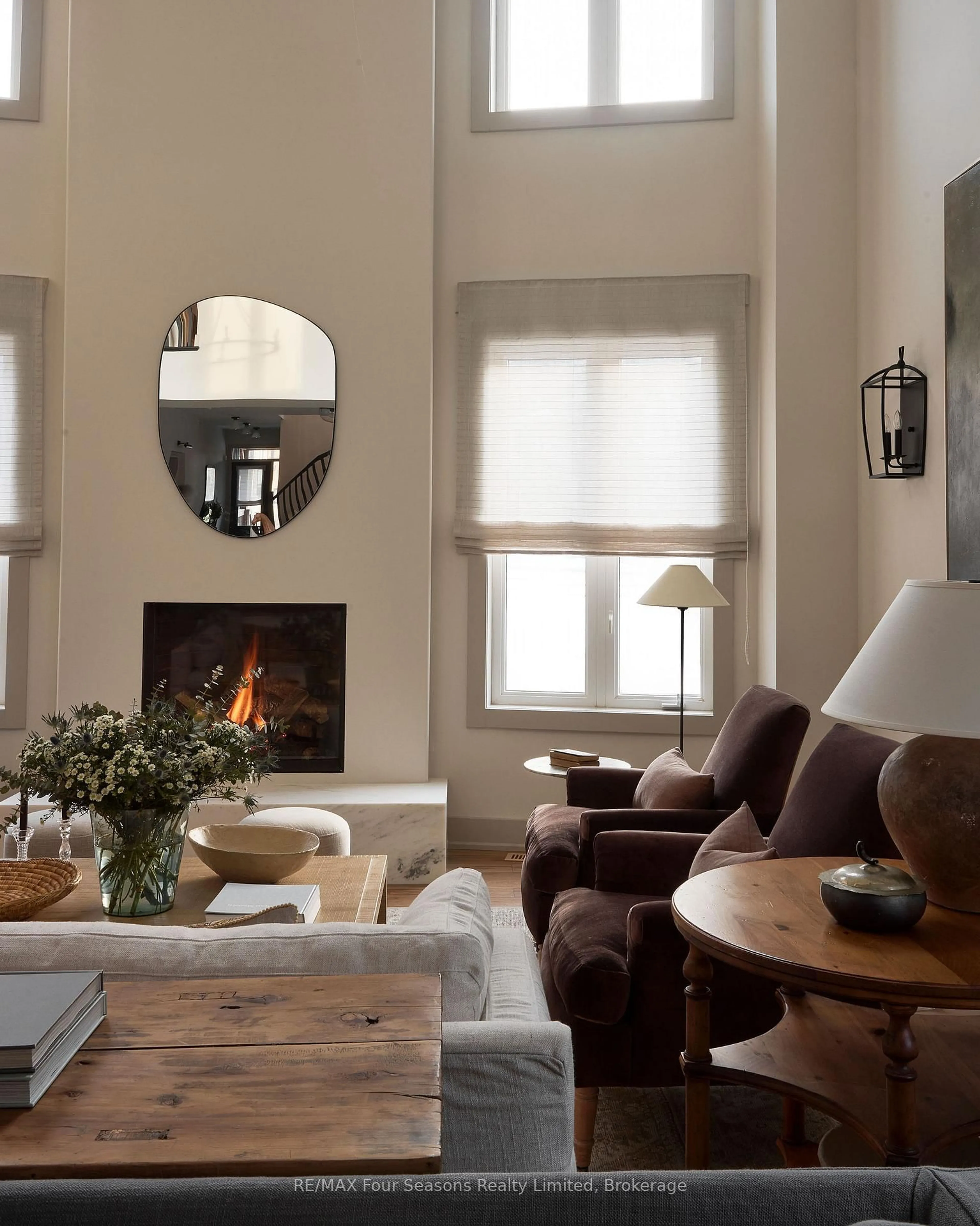 Living room with furniture, unknown for 124 Birches Blvd, Blue Mountains Ontario L9Y 0B5