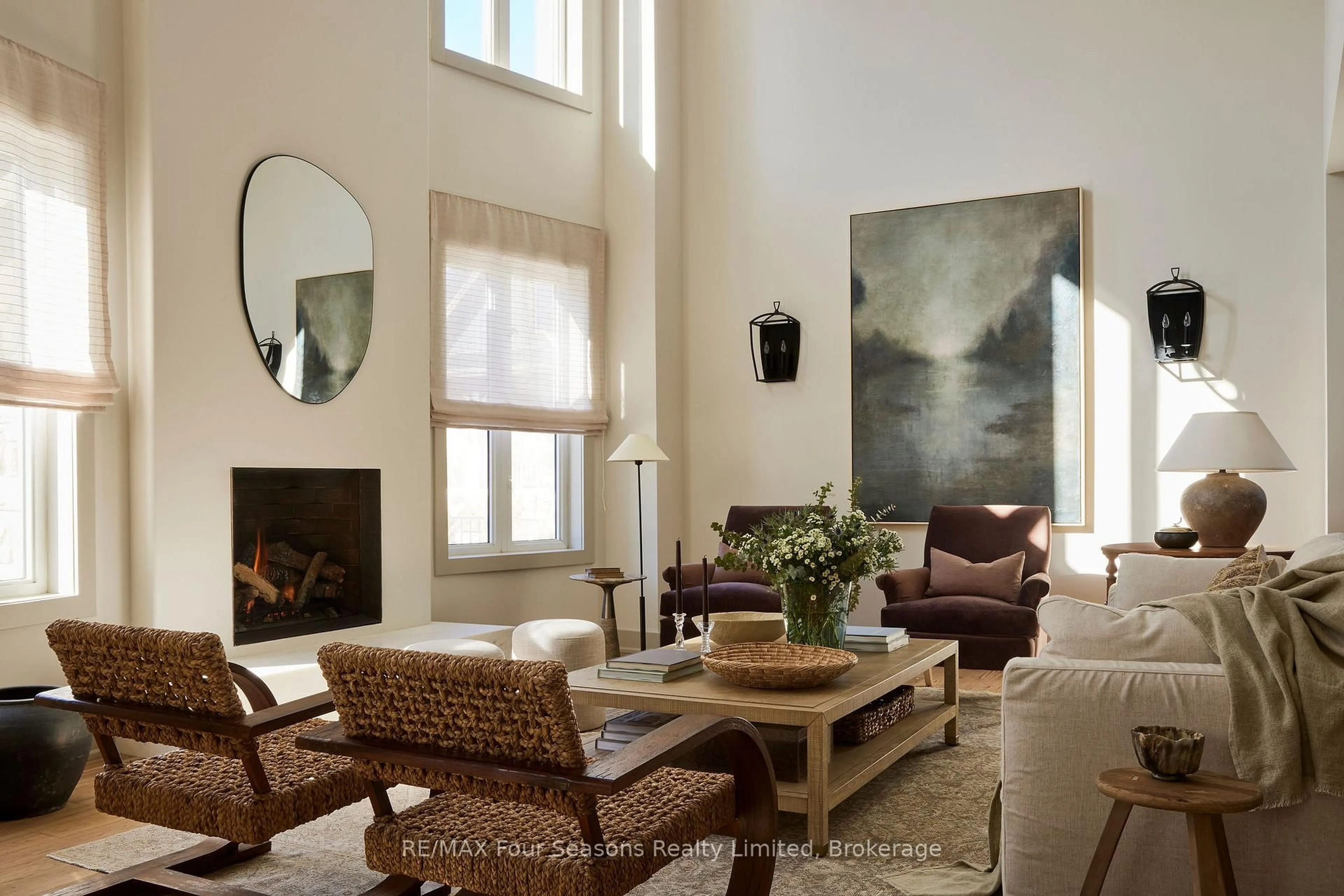 Living room with furniture, unknown for 124 Birches Blvd, Blue Mountains Ontario L9Y 0B5
