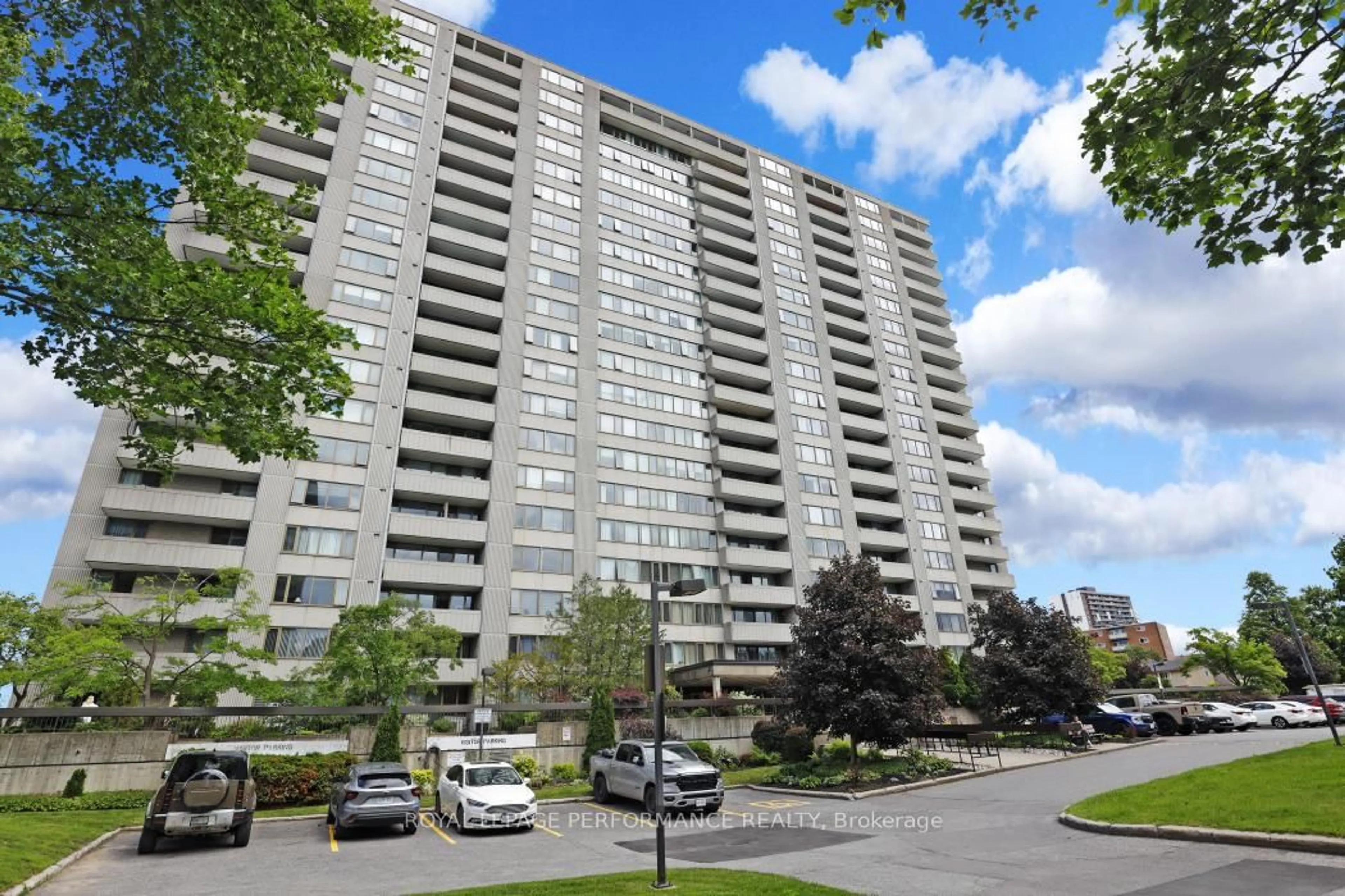 Unknown for 2625 Regina St #207, Ottawa Ontario K2B 5W8