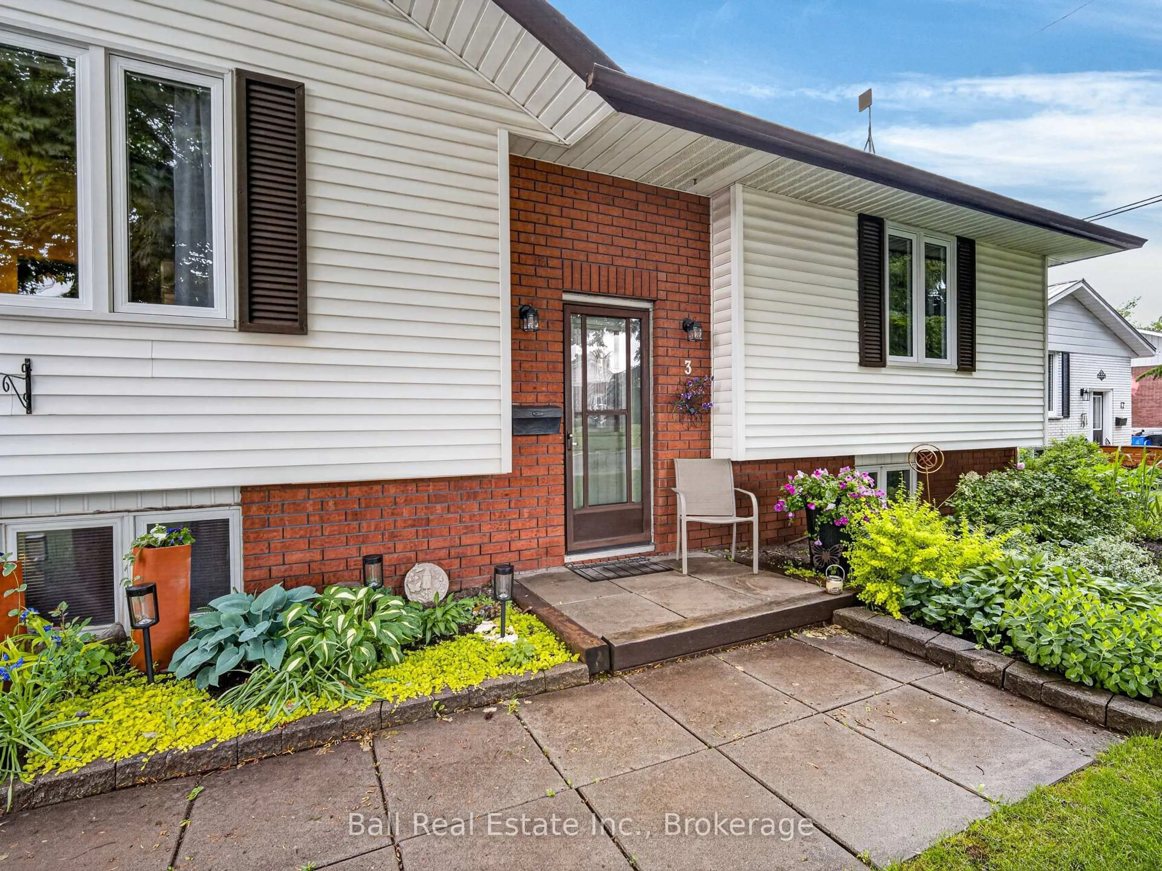 Home with brick exterior material, street for 3 ST James St, Kawartha Lakes Ontario K9V 1L9