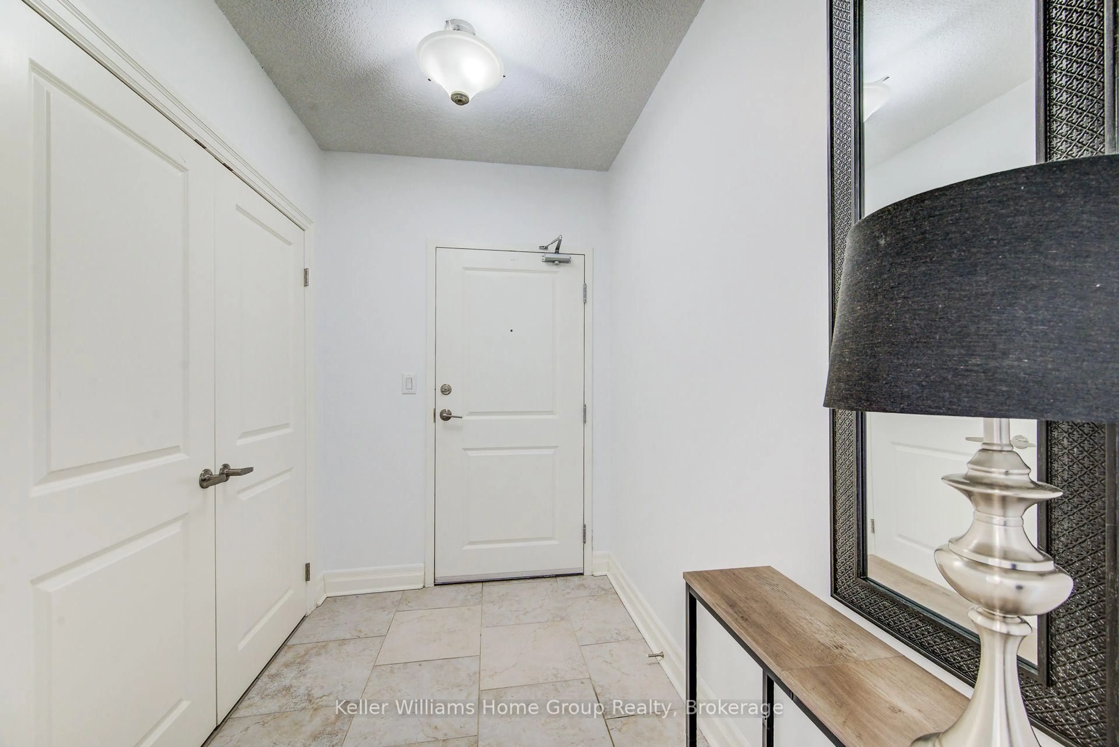 Indoor entryway for 150 Wellington St #901, Guelph Ontario N1R 3H2