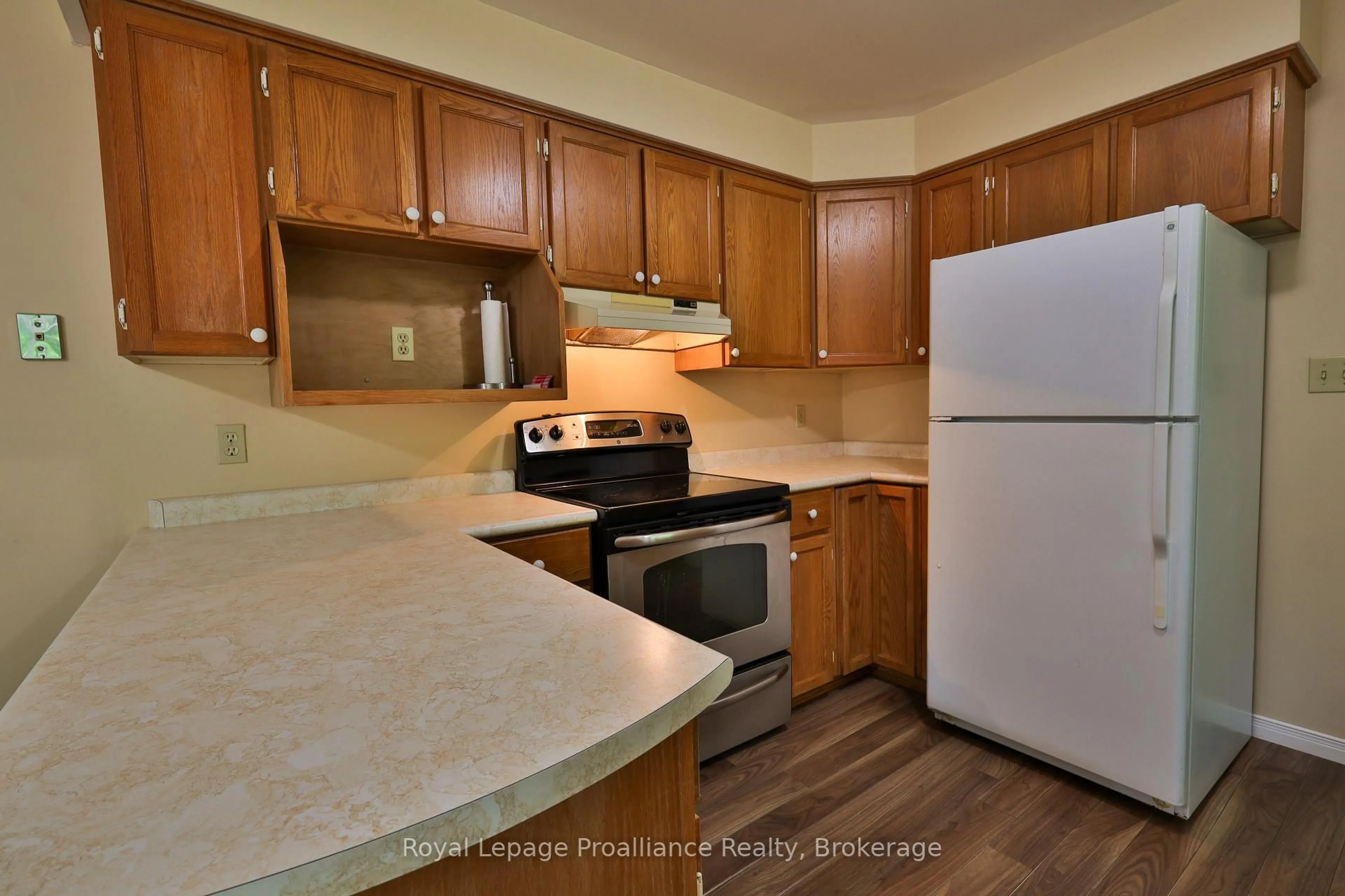 Standard kitchen, unknown for 5001 Stirling-Marmora Rd, Stirling-Rawdon Ontario K0K 3C0