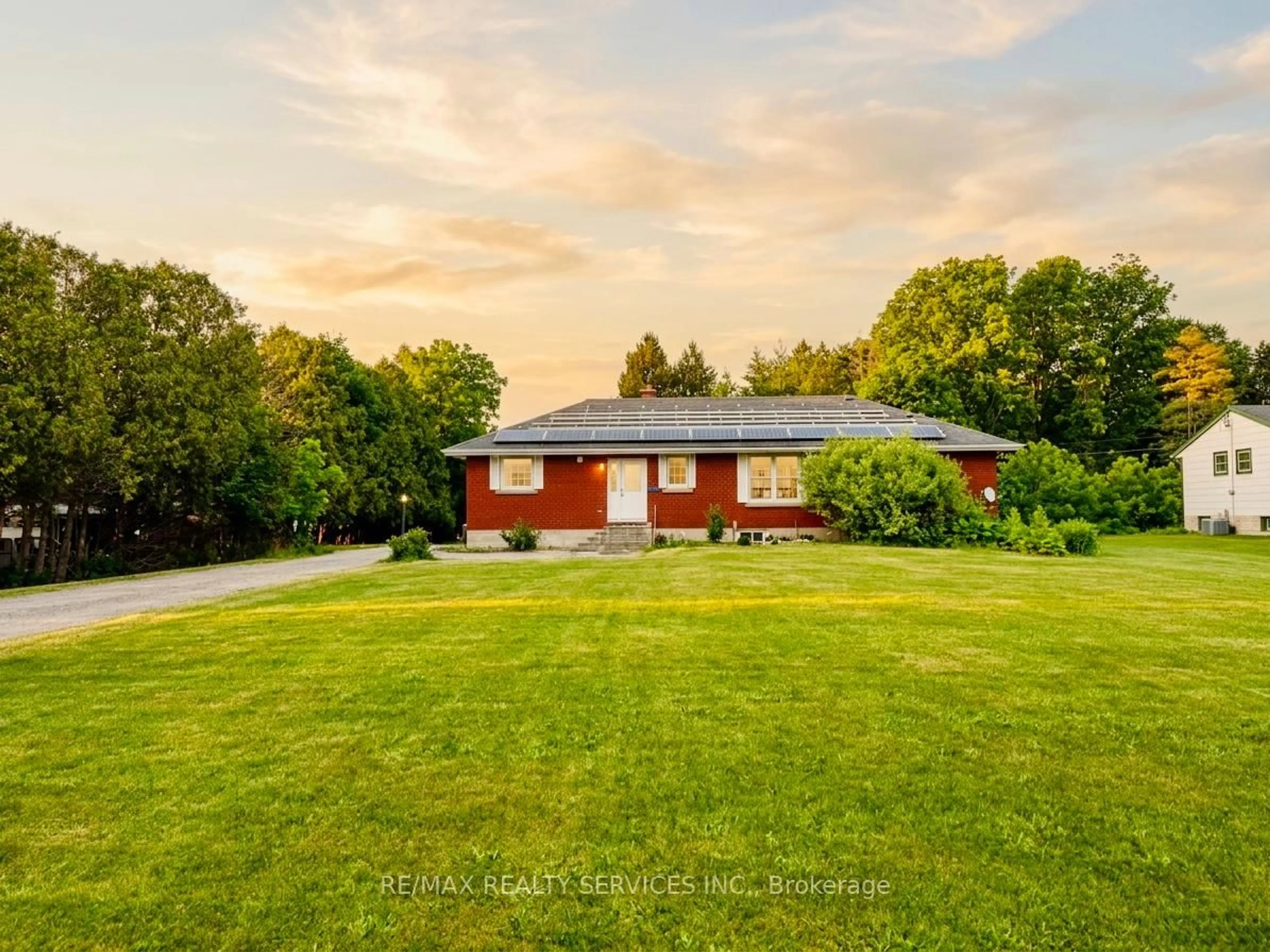 A pic from outside/outdoor area/front of a property/back of a property/a pic from drone, unknown for 515146 11th Line, Woodstock Ontario N4S 7V7