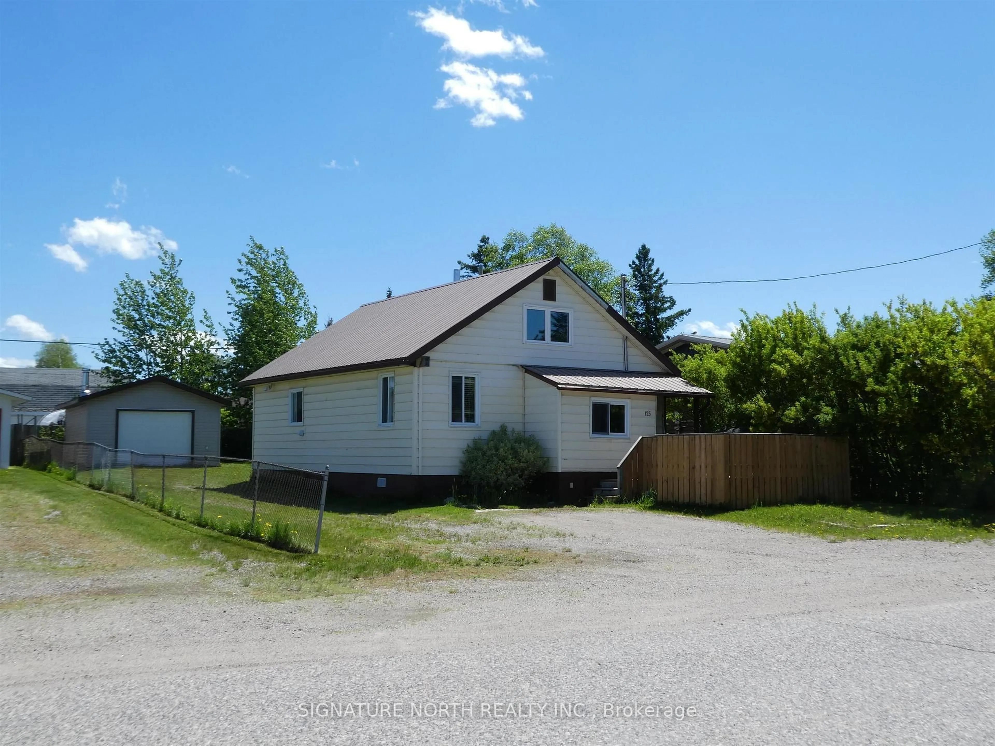 Unknown for 125 Kenogami, Greenstone Ontario P0T 2A0