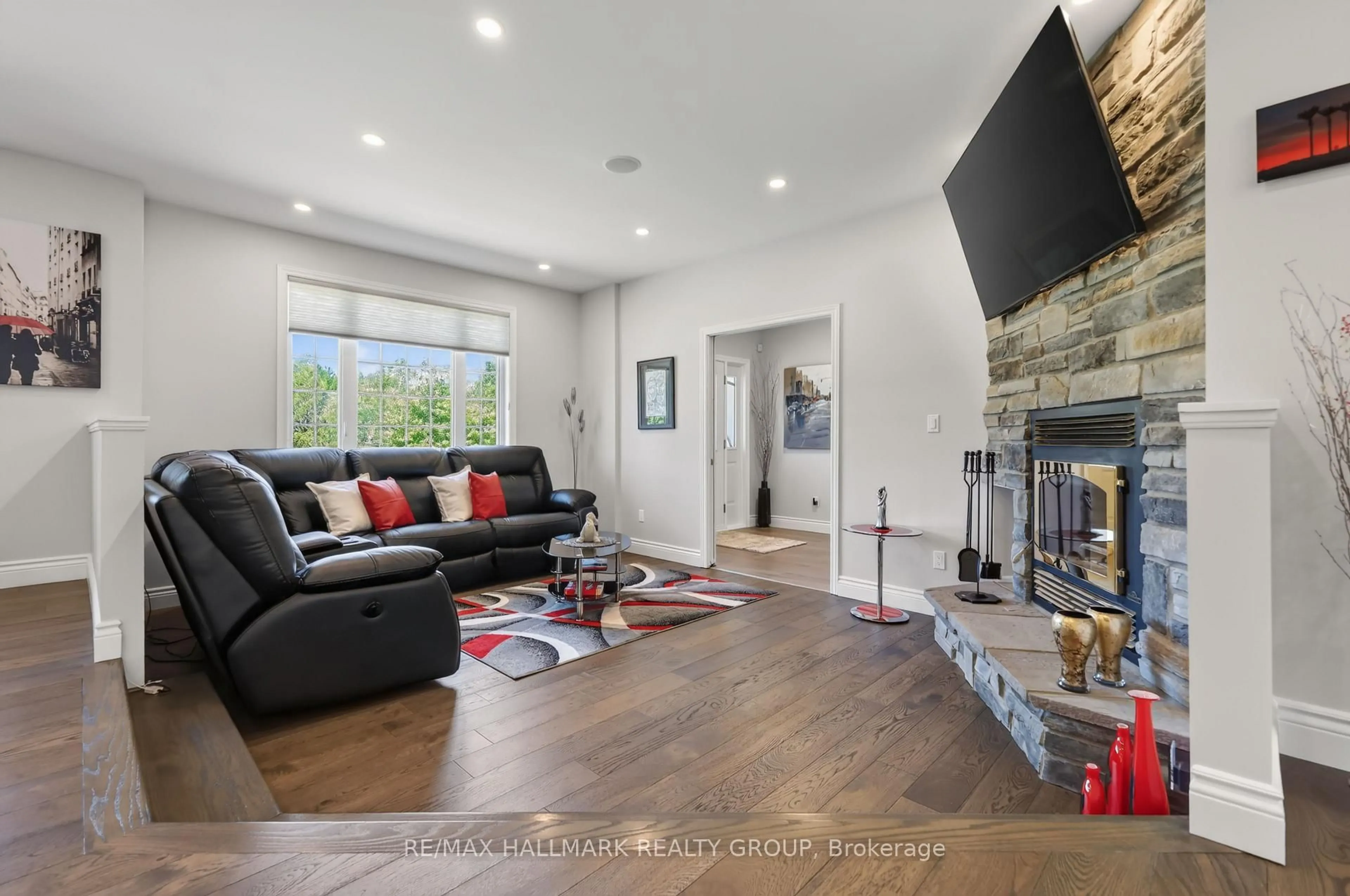 Living room with furniture, unknown for 30 Kimberly Ave, North Grenville Ontario K0G 1J0