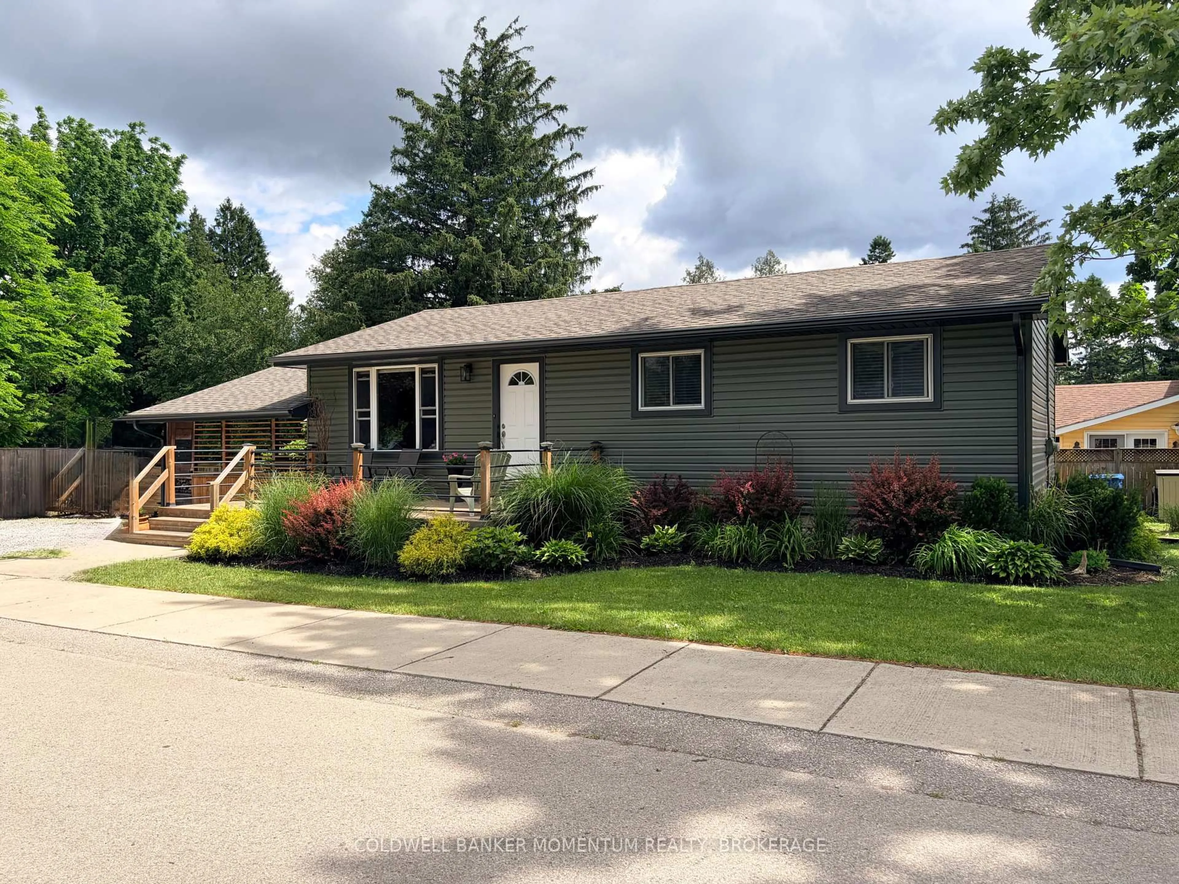 Home with vinyl exterior material, street for 1551 Old Brock St, Norfolk Ontario N0E 1W0