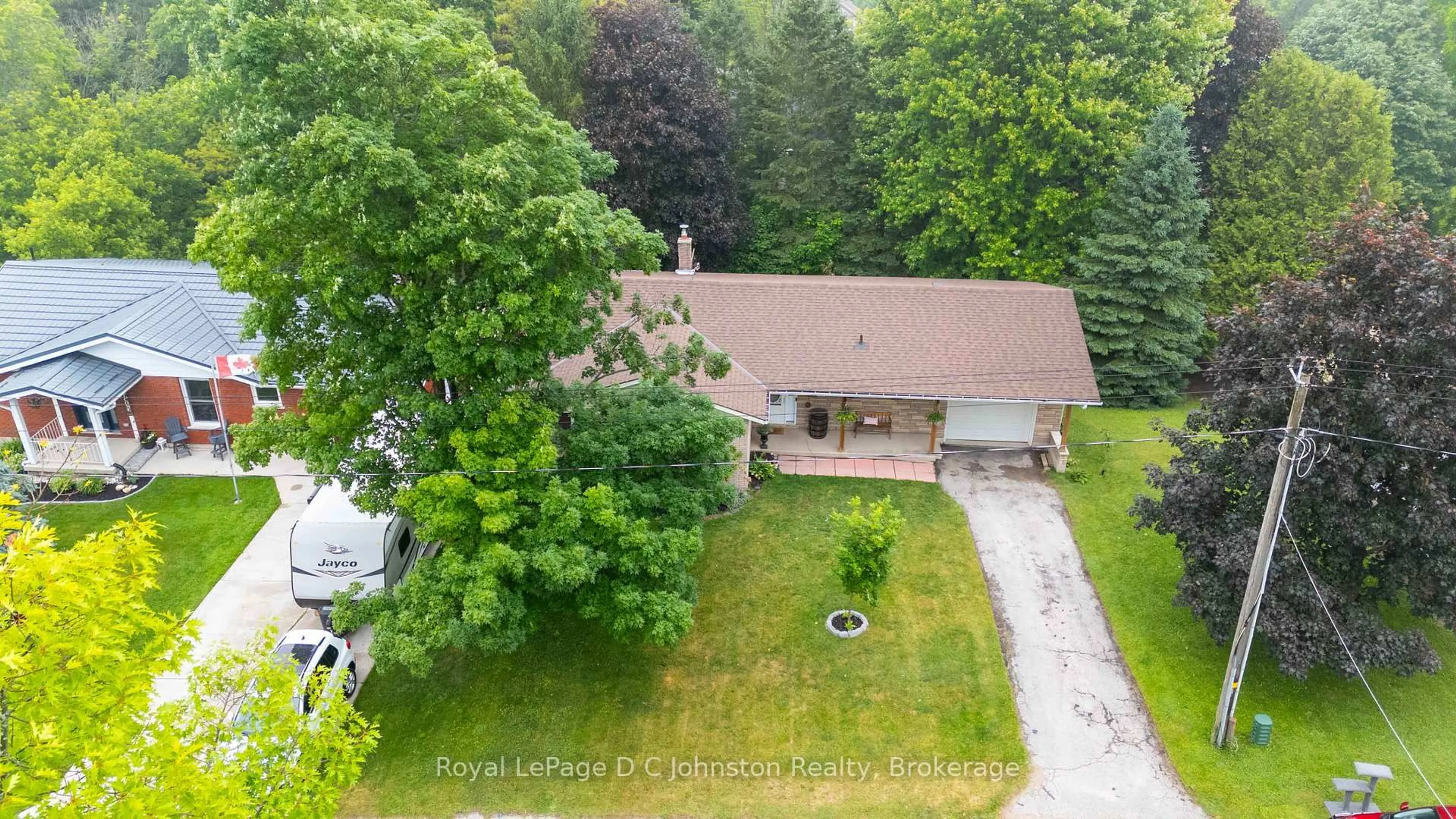 A pic from outside/outdoor area/front of a property/back of a property/a pic from drone, unknown for 217 Albert St, Arran-Elderslie Ontario N0G 2N0