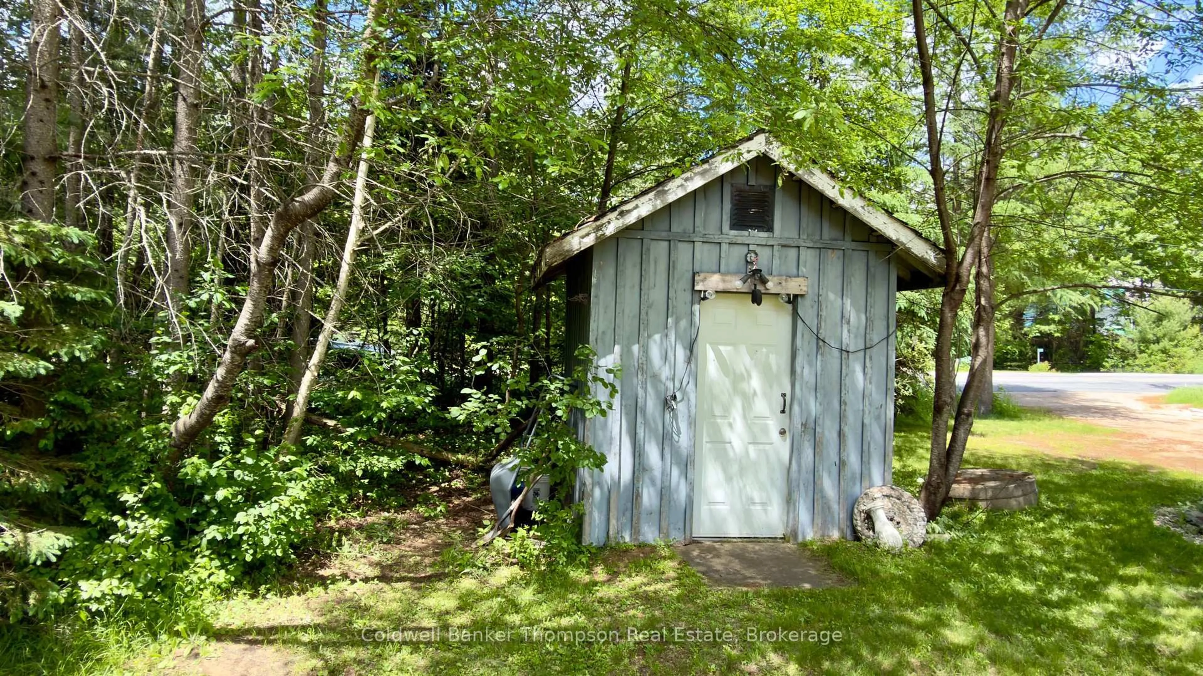 Shed for 3613 518 Highway, McMurrich/Monteith Ontario P0A 1Y0