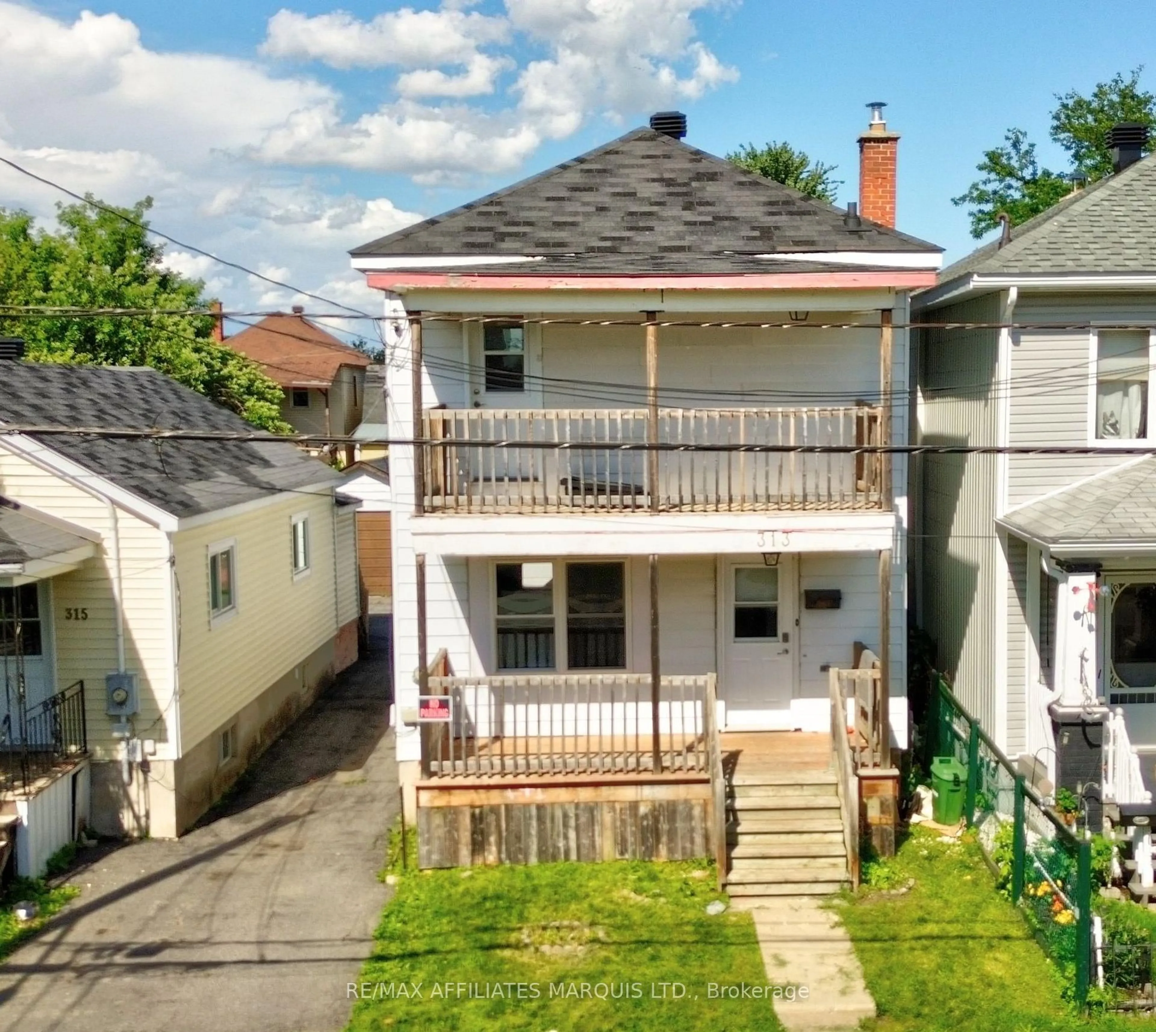 A pic from outside/outdoor area/front of a property/back of a property/a pic from drone, street for 313 Guy St, Cornwall Ontario K6H 4V3
