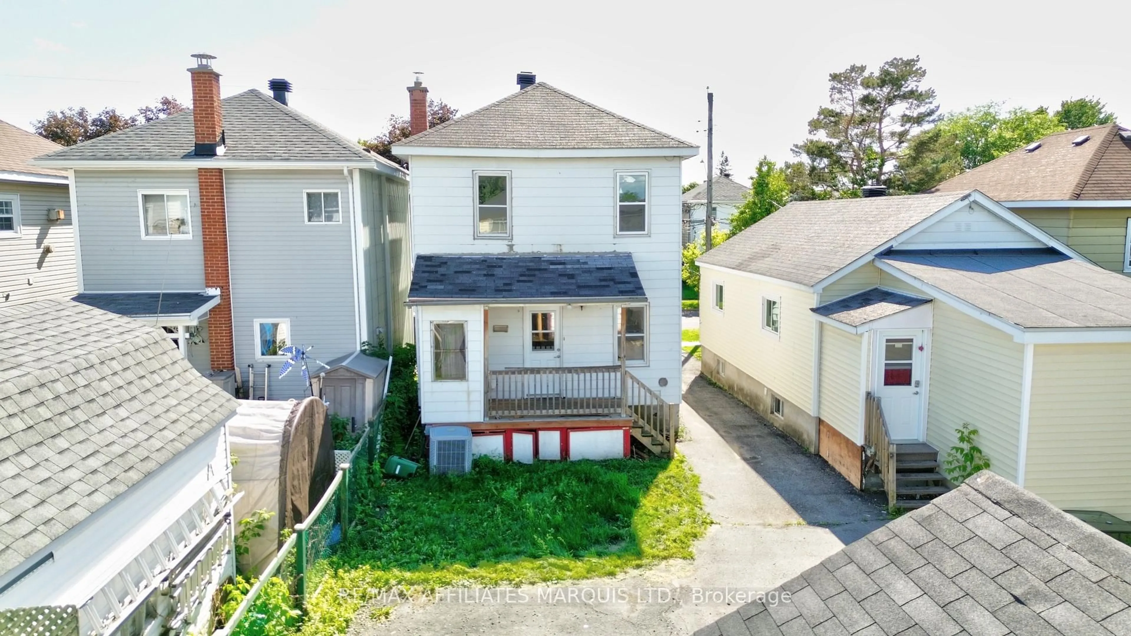 A pic from outside/outdoor area/front of a property/back of a property/a pic from drone, street for 313 Guy St, Cornwall Ontario K6H 4V3