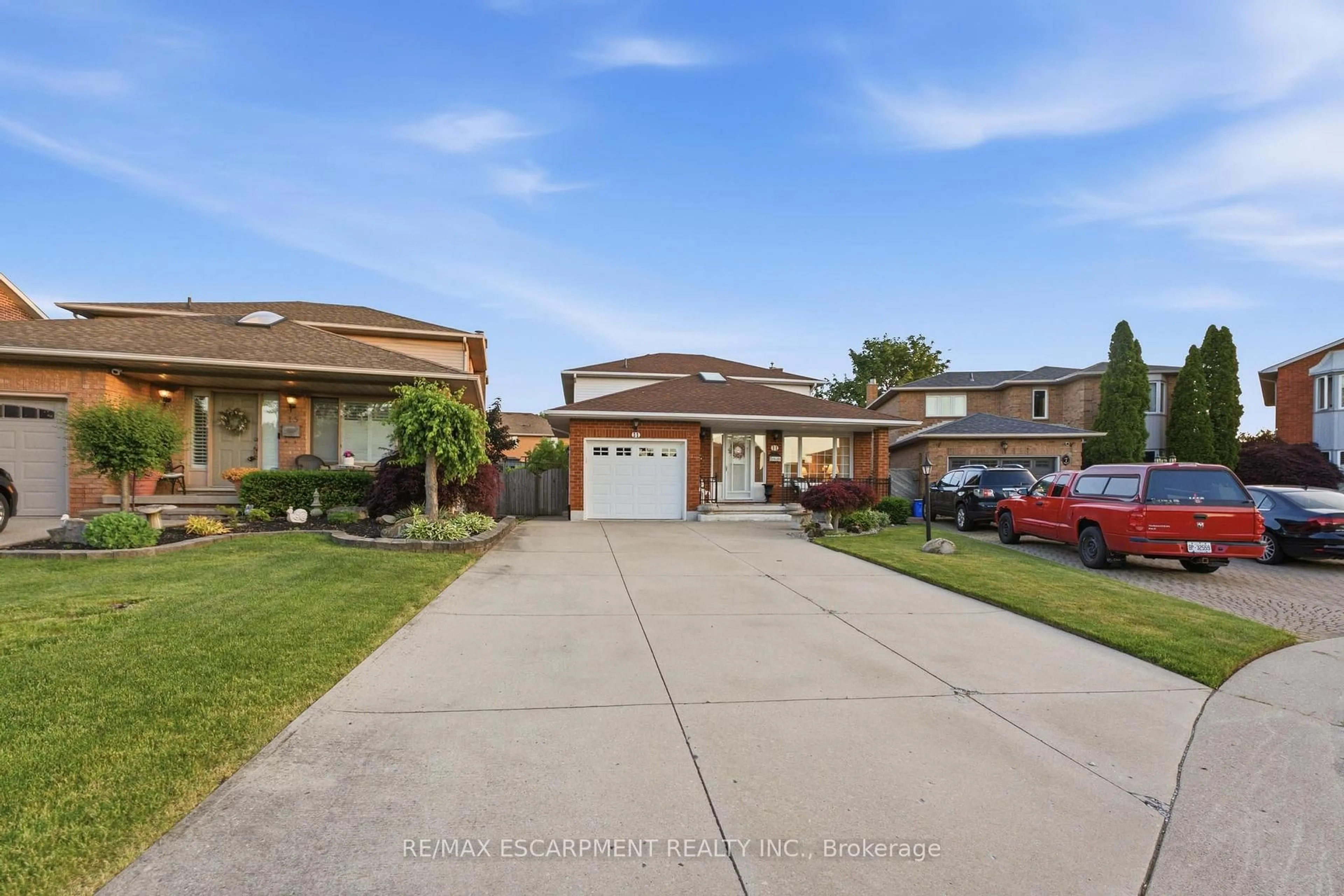 A pic from outside/outdoor area/front of a property/back of a property/a pic from drone, street for 11 Gabriele Crt, Hamilton Ontario L8G 5C4