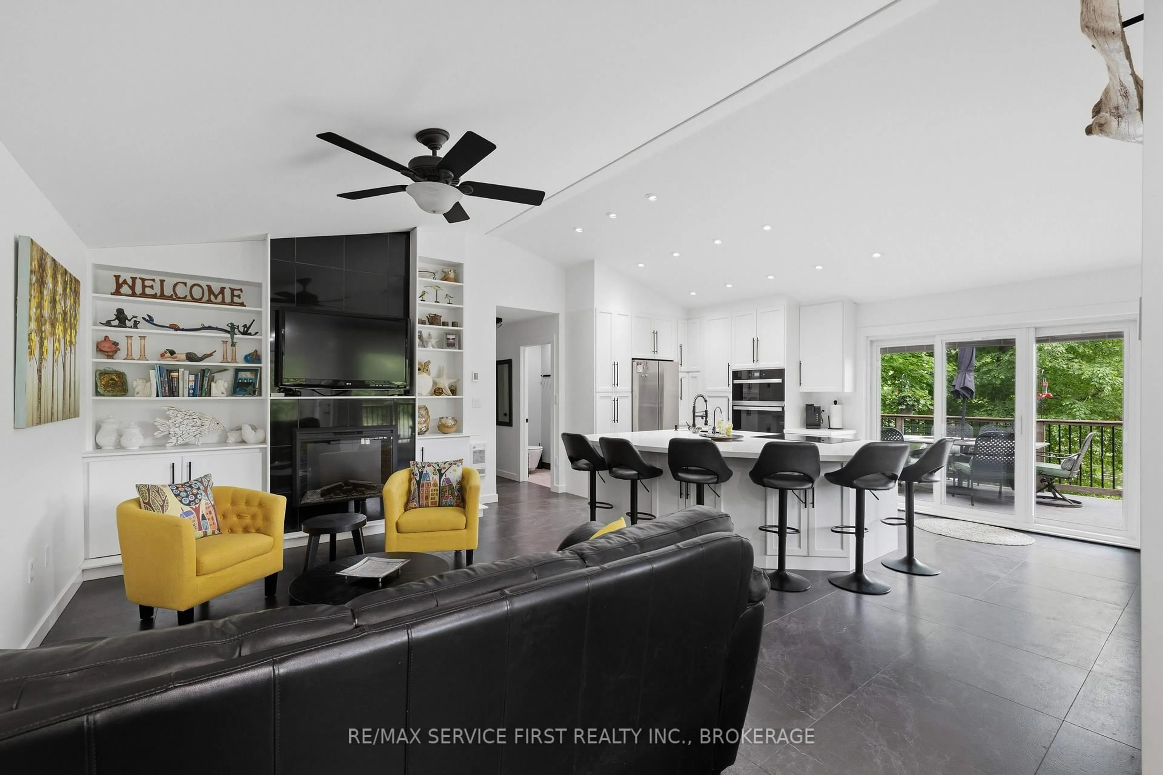 Open concept kitchen, ceramic/tile floor for 819 Jims Lane, Leeds and the Thousand Islands Ontario K0H 2N0