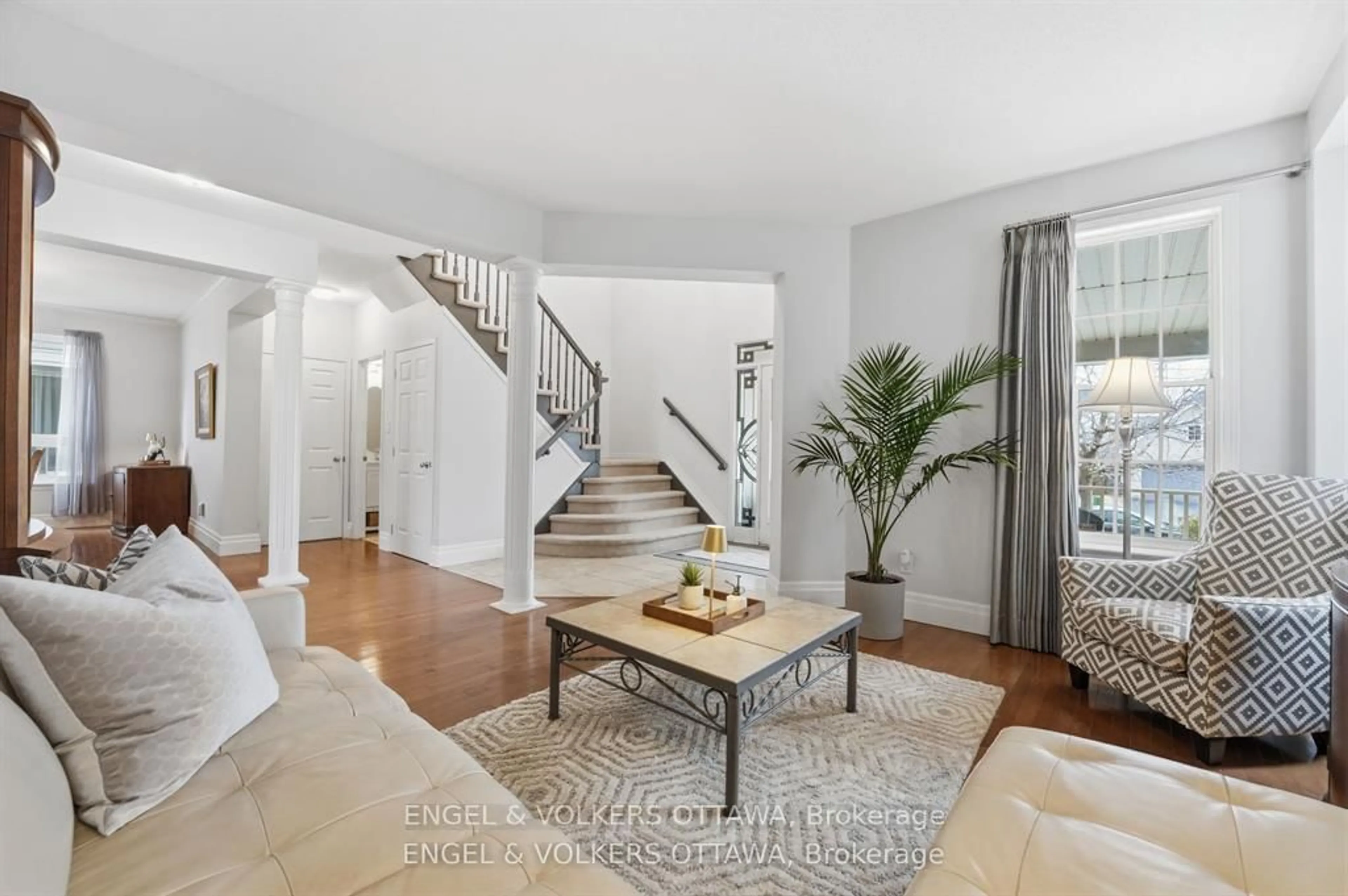 Unknown for 31 Leatherwood Cres, Ottawa Ontario K2J 4X9