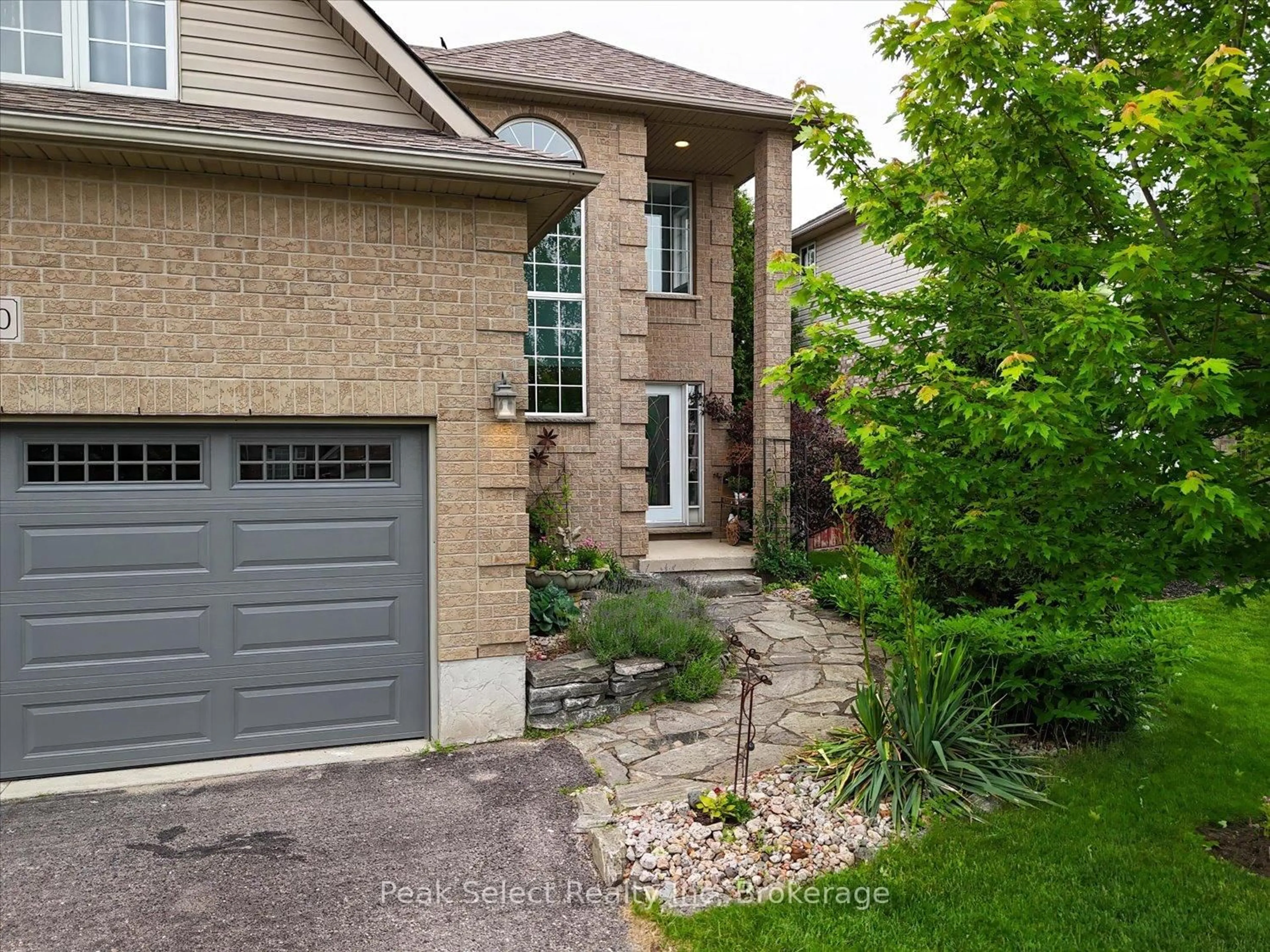 Home with brick exterior material, street for 180 Ridgewood Cres, St. Marys Ontario N4X 1E8