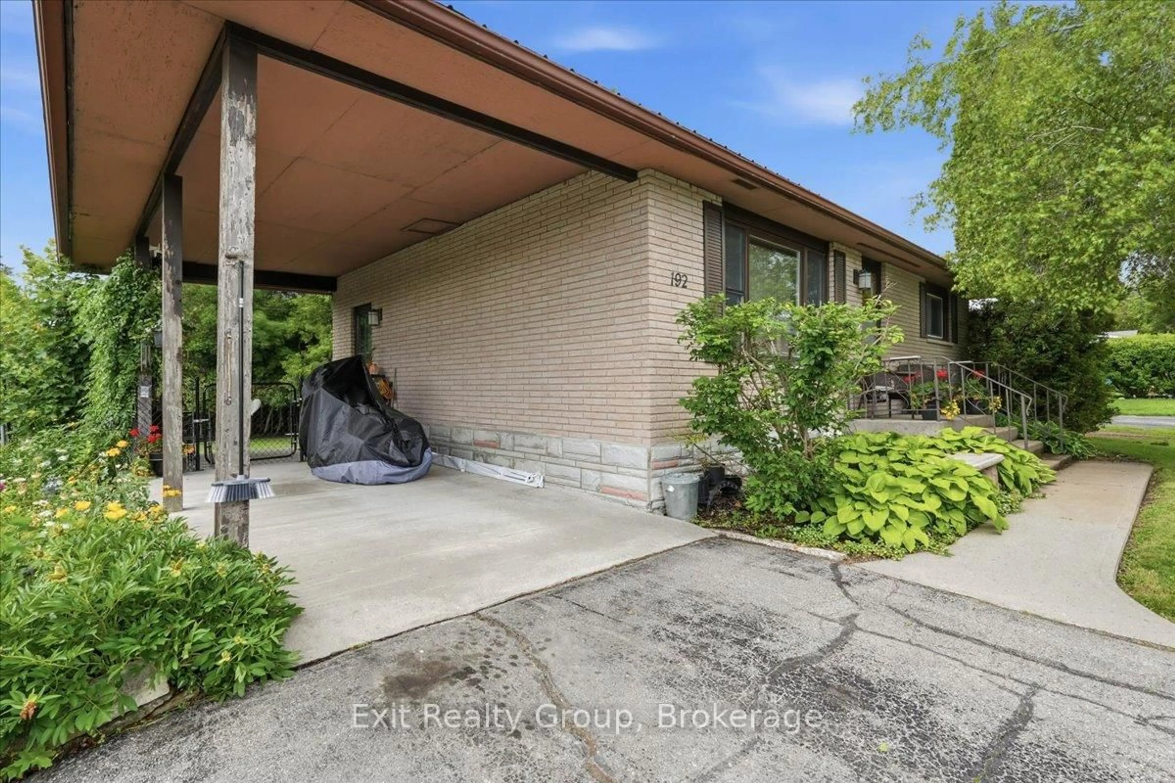 Unknown for 192 Baker St, Stirling Ontario K0K 3E0