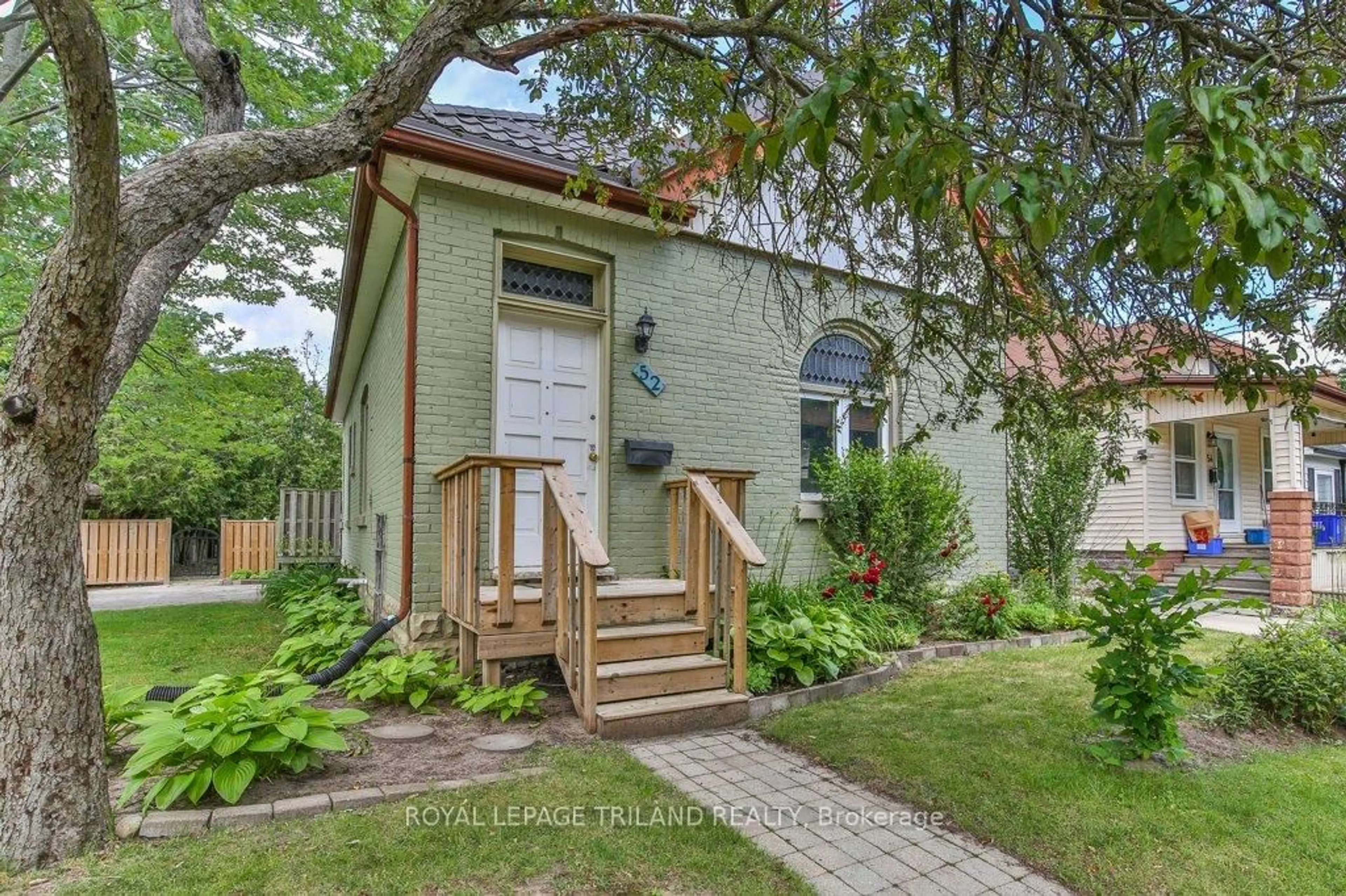 Unknown for 52 EASTMAN Ave, London East Ontario N5W 2M4