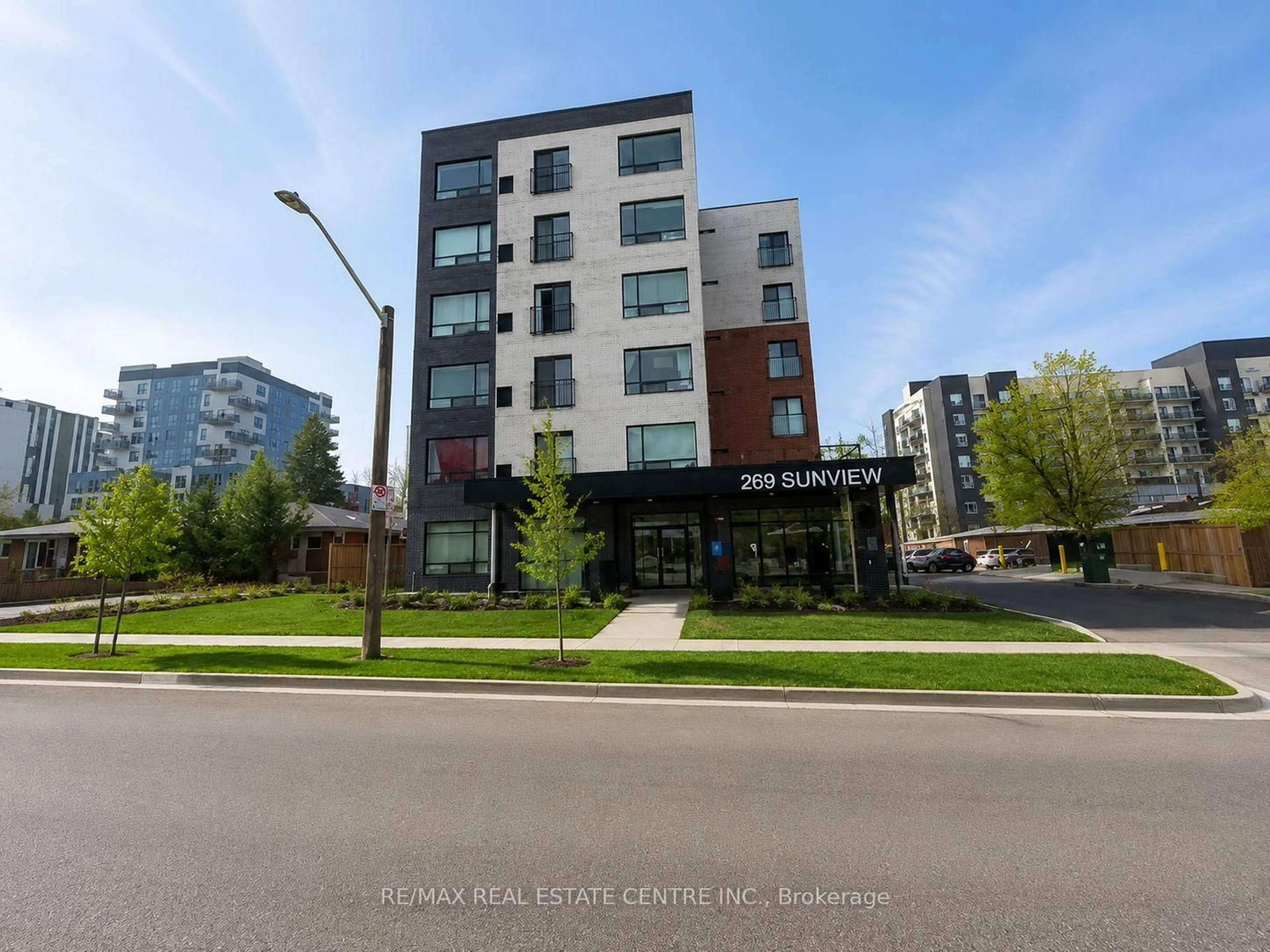 Unknown for 269 Sunview St #B02, Waterloo Ontario N2L 3V8