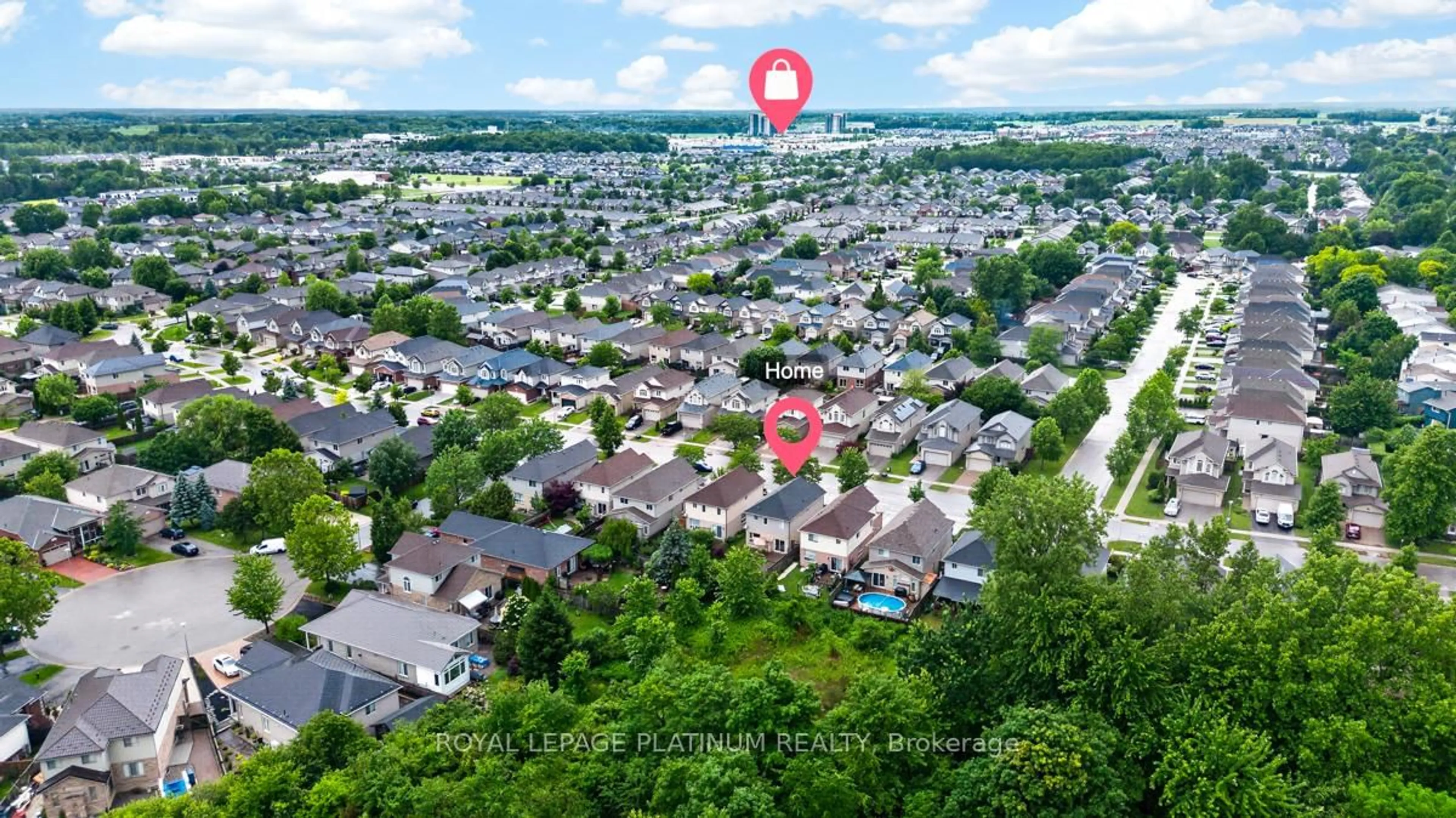A pic from outside/outdoor area/front of a property/back of a property/a pic from drone, unknown for 227 BRUNSWICK Ave, London North Ontario N6G 3K6