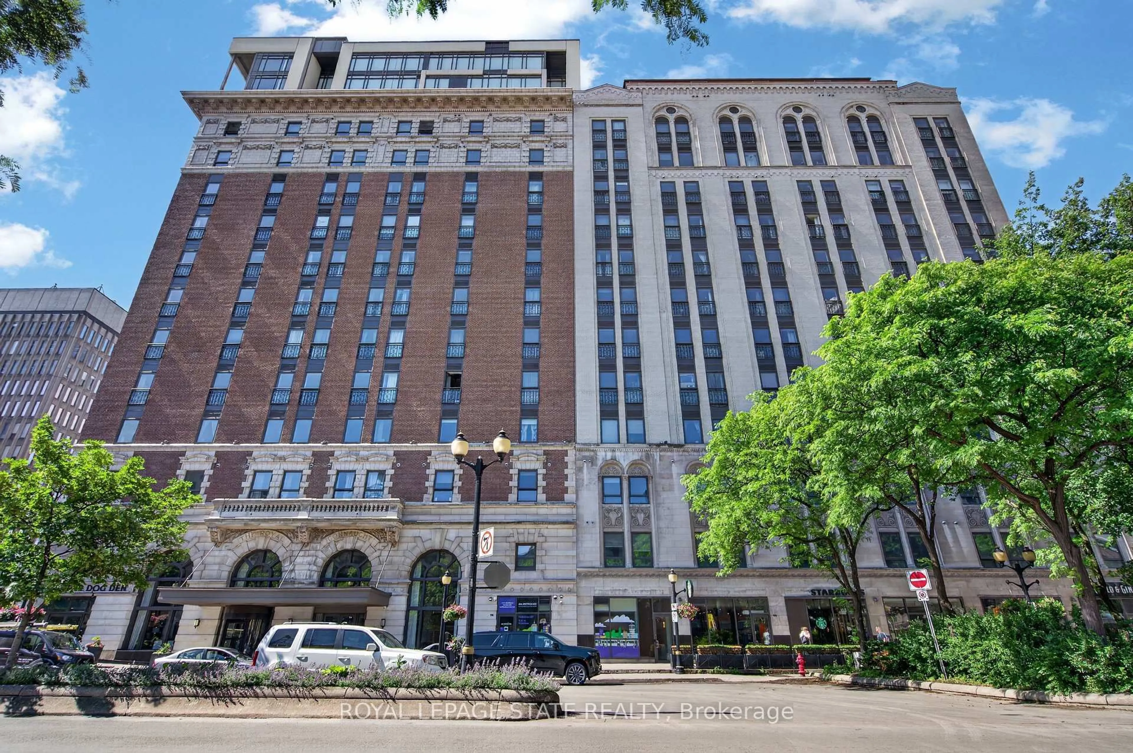 Lobby for 112 King St #302, Hamilton Ontario L8N 1A8