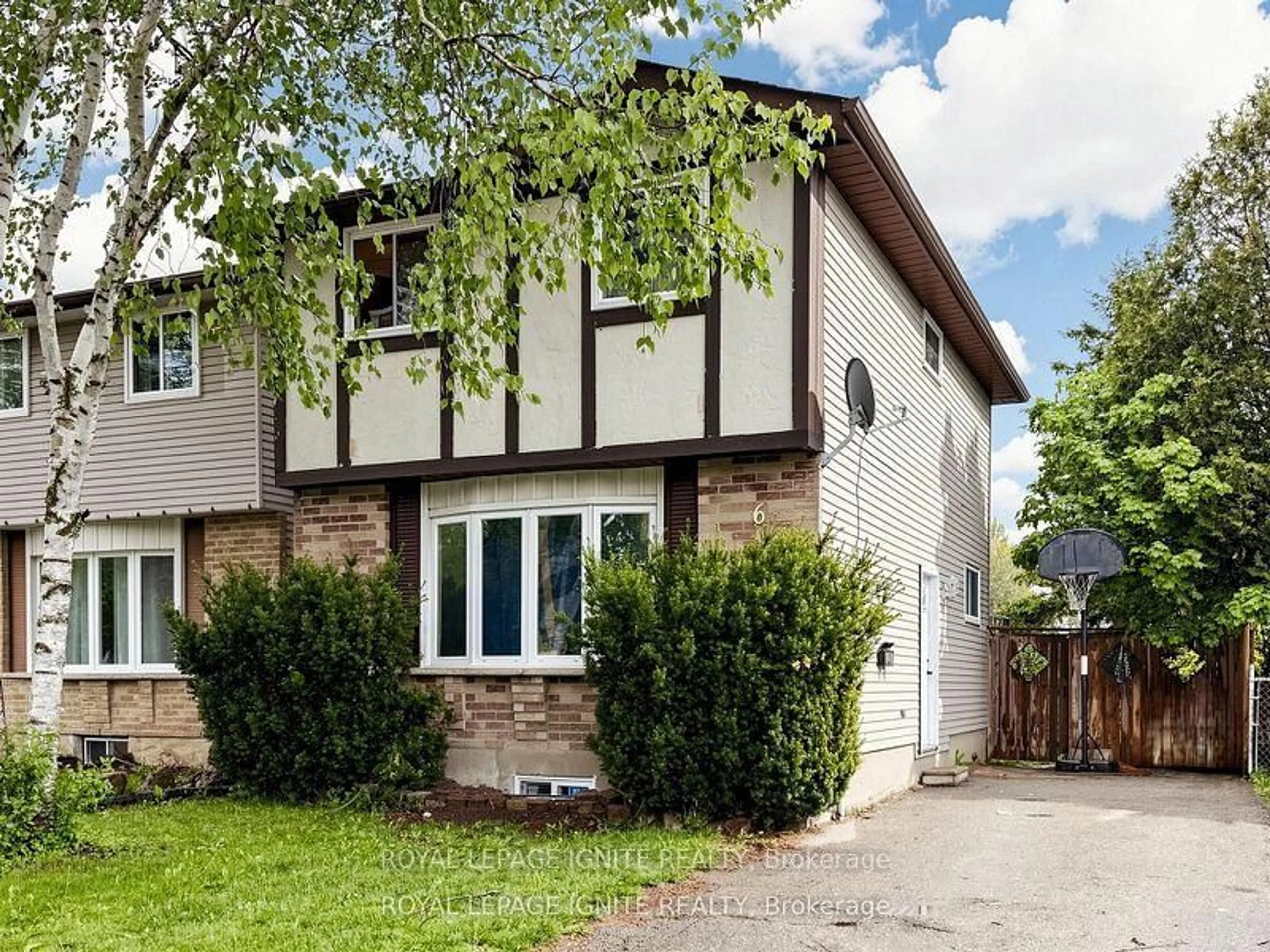 Home with vinyl exterior material, street for 6 Upton Cres, Guelph Ontario N1E 6P2