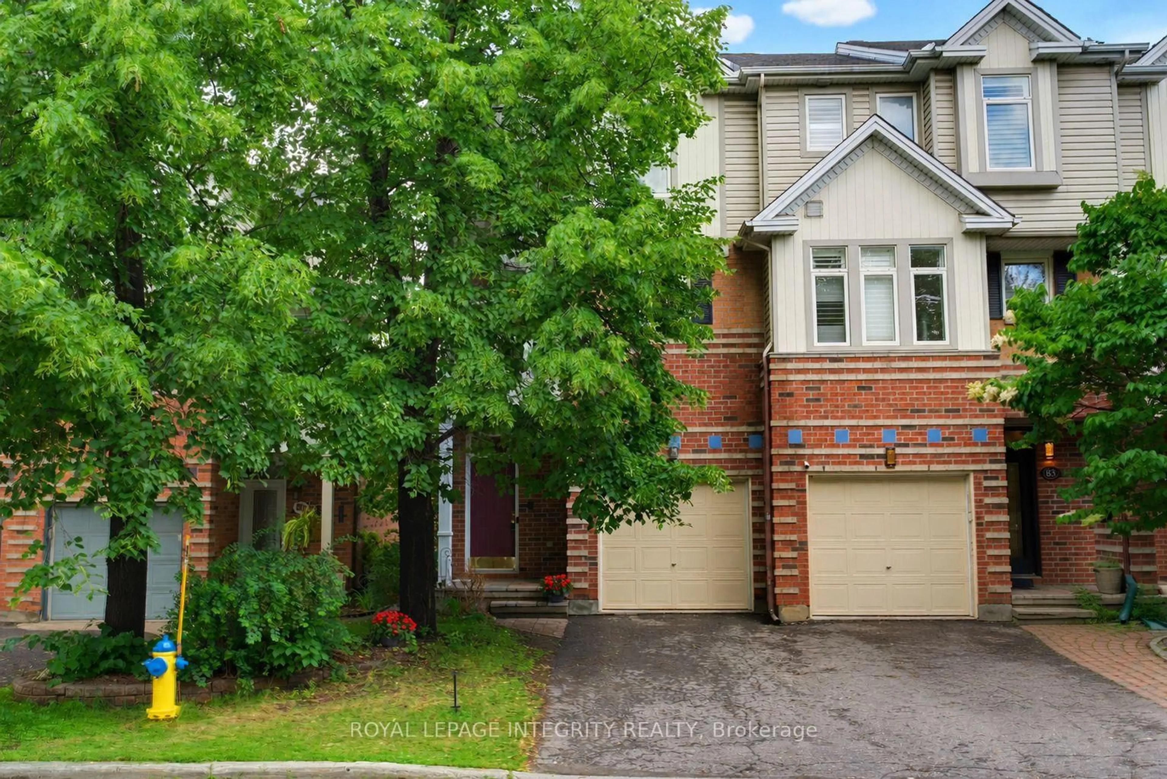 Home with brick exterior material, street for 81 Robinson Ave, Ottawa Ontario K1N 8N8