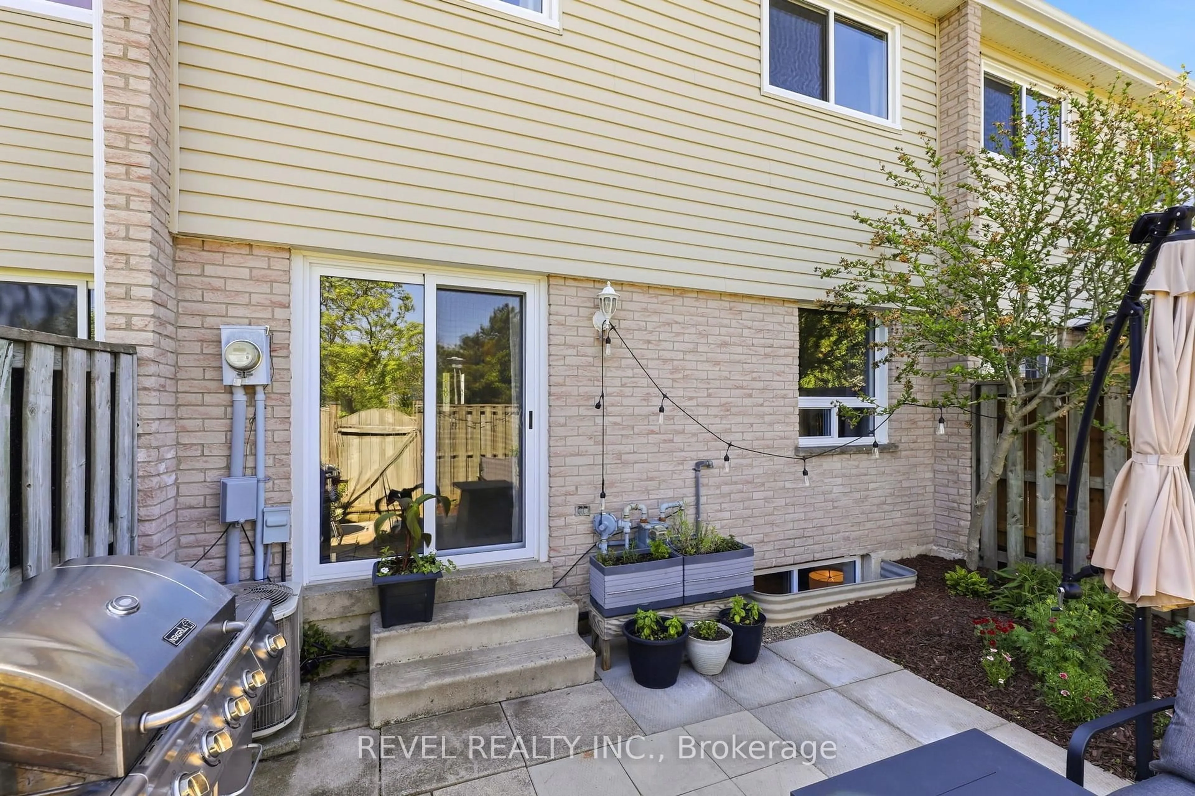 Unknown for 669 Osgoode Dr #2, London South Ontario N6E 2C7